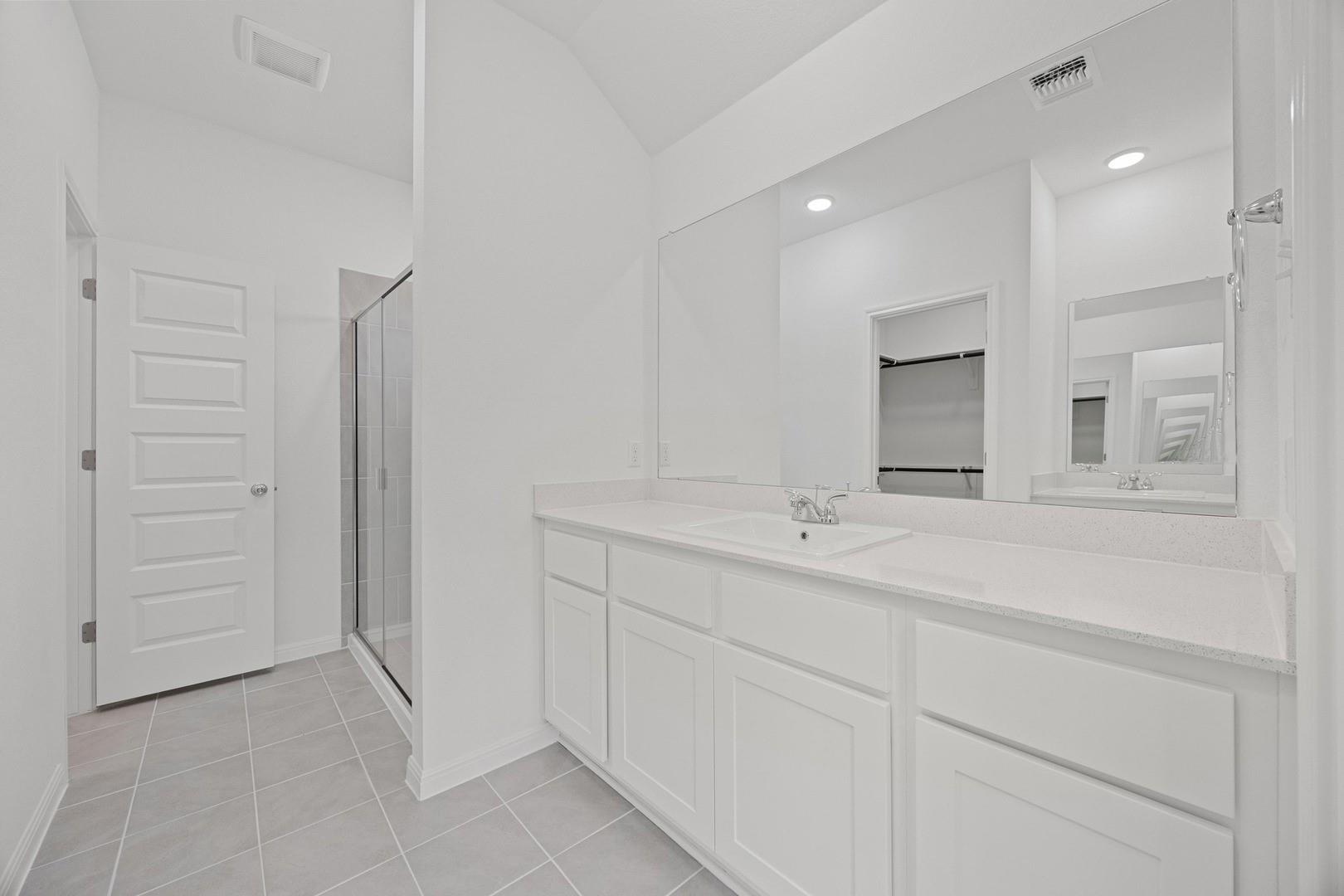 305 Bendecido Loop, Elgin, TX 78621