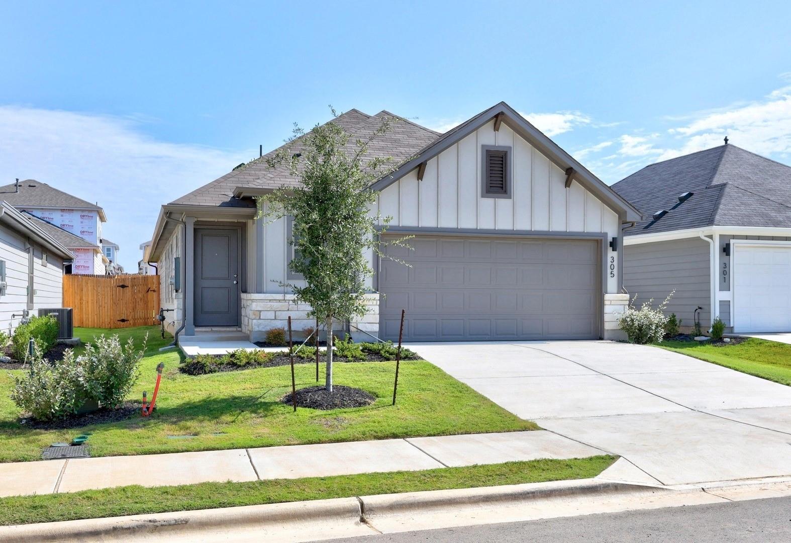 305 Bendecido Loop, Elgin, TX 78621