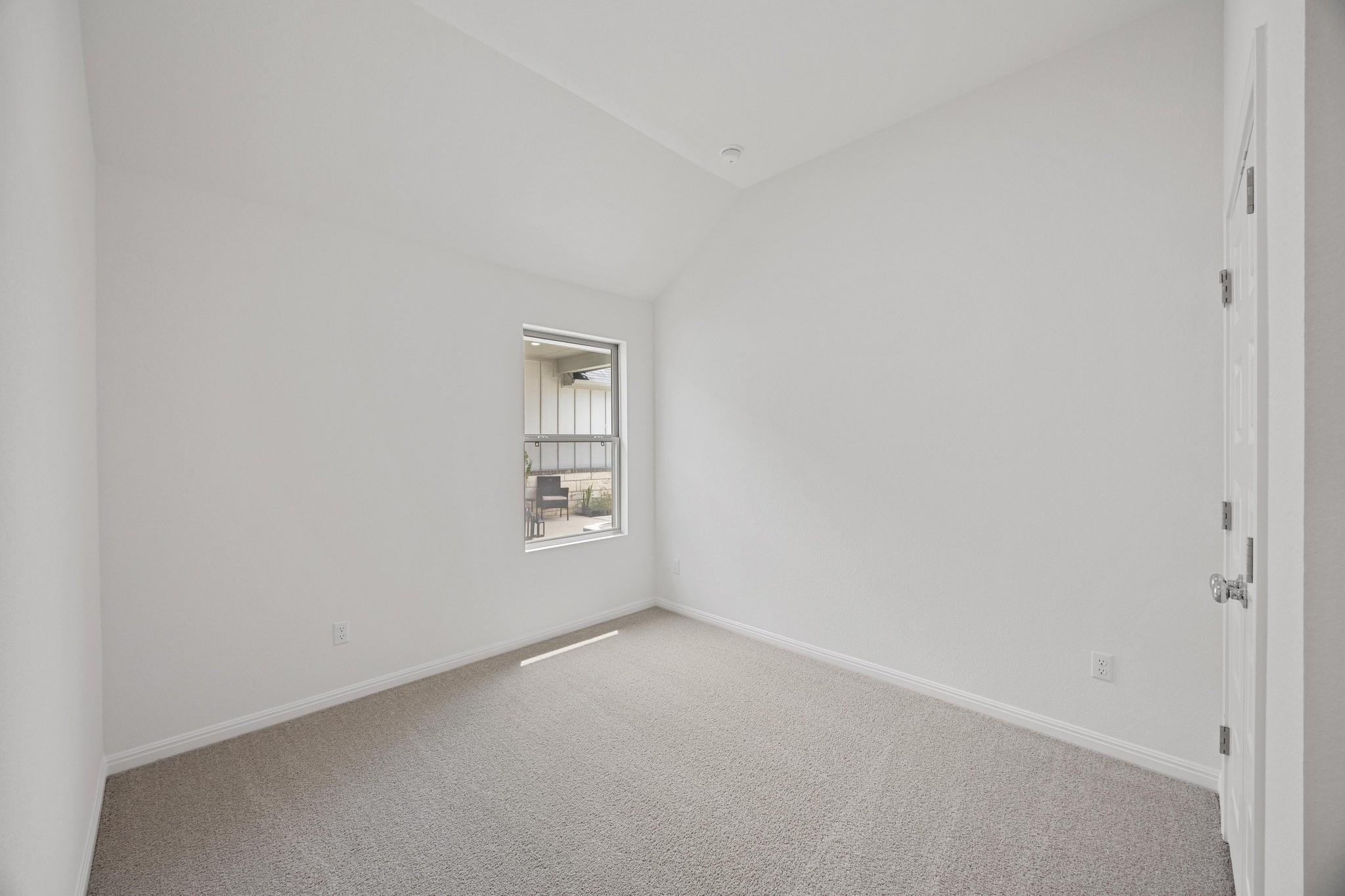 327 Bendecido Loop, Elgin, TX 78621