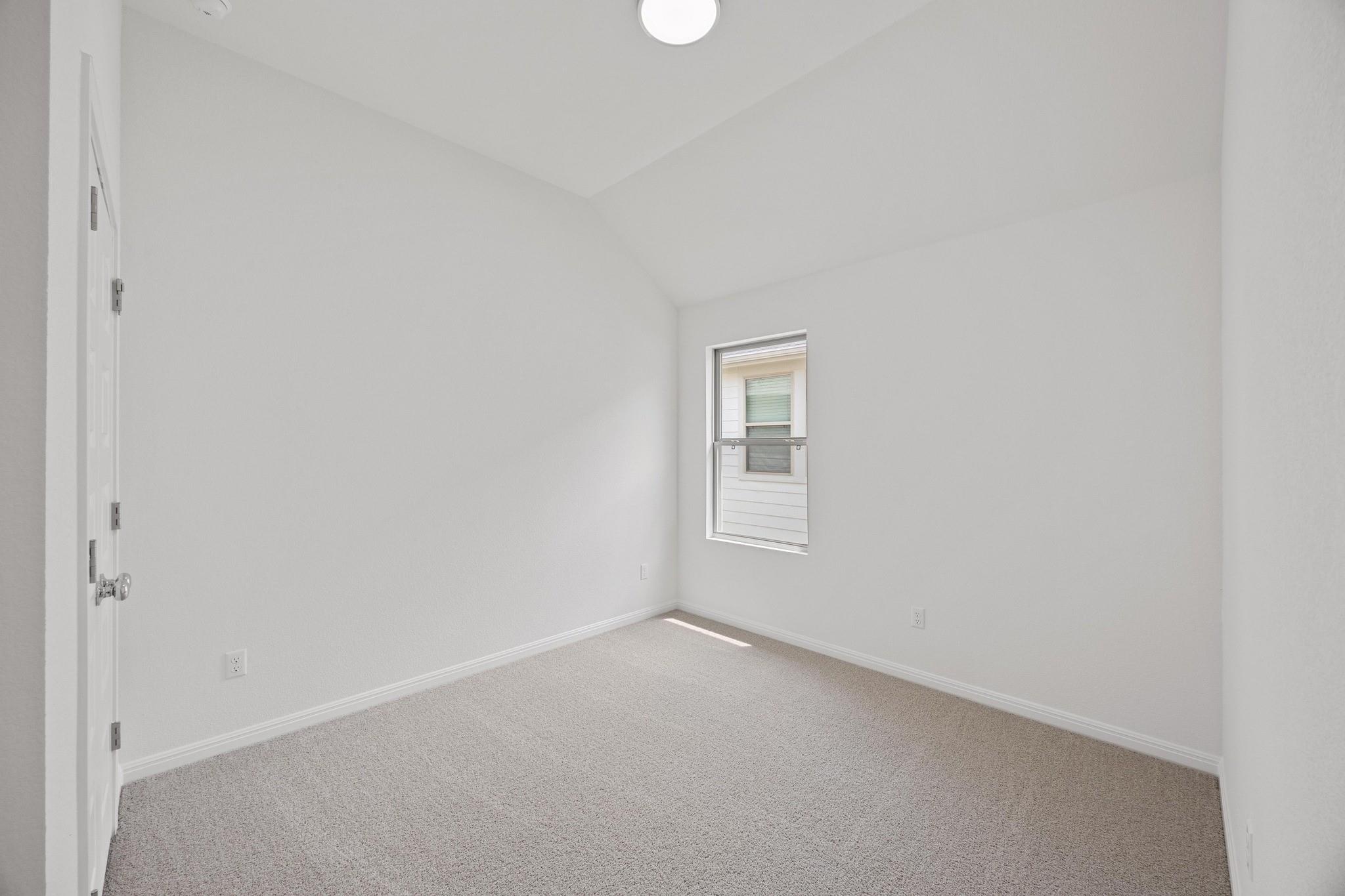 327 Bendecido Loop, Elgin, TX 78621