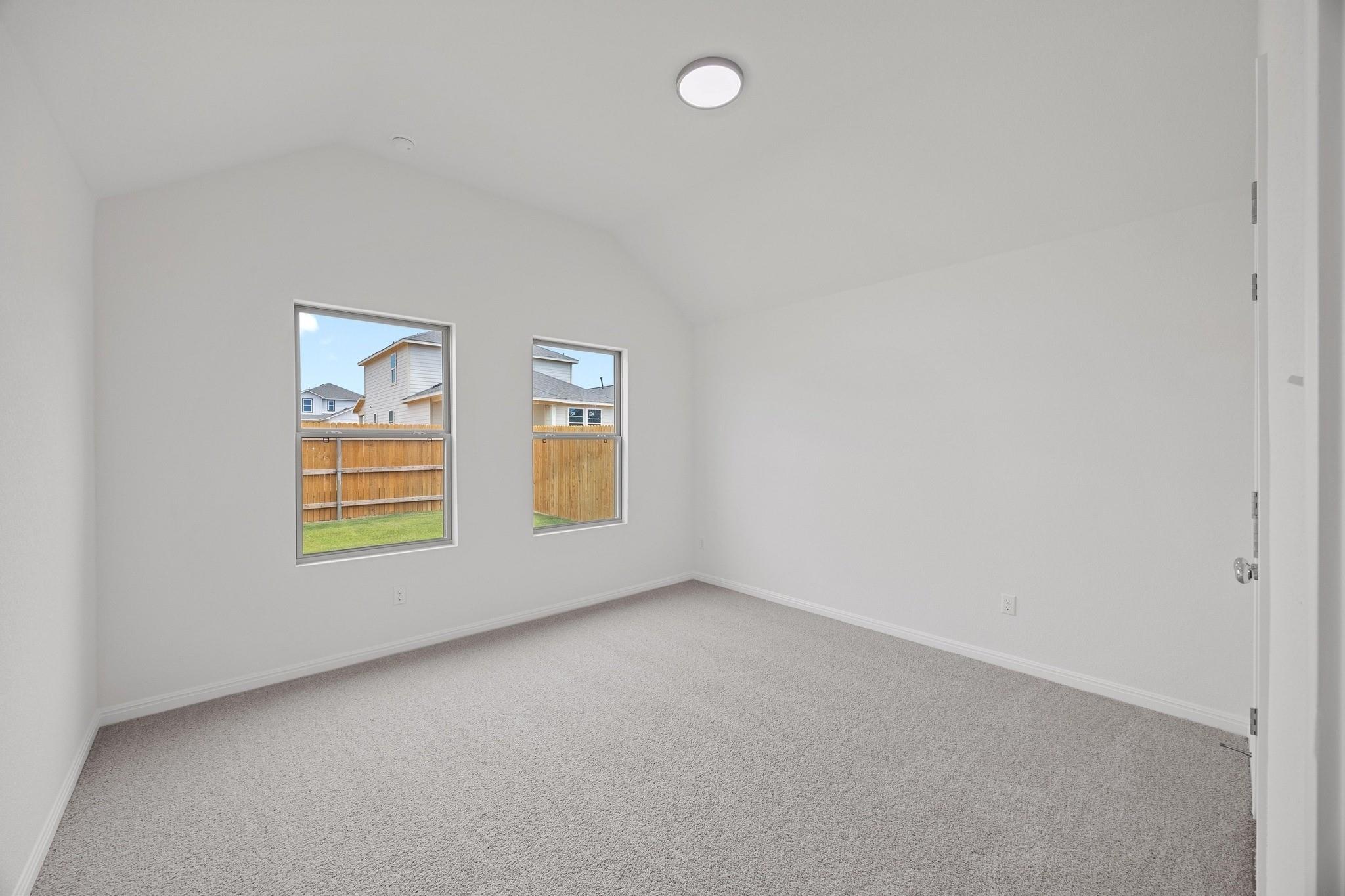 327 Bendecido Loop, Elgin, TX 78621