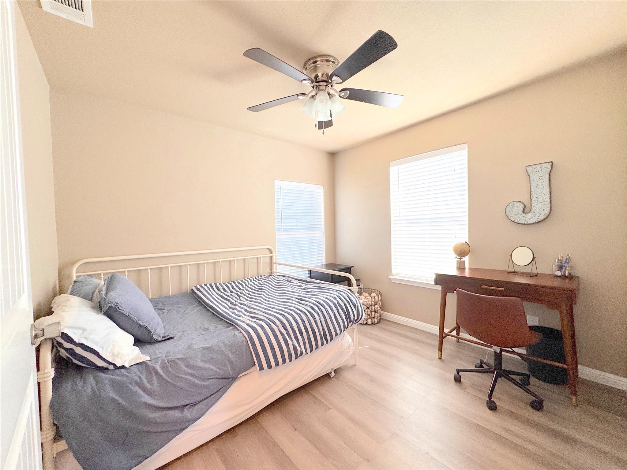 1009 Eagle Flight Dr, Canyon Lake, TX 78133