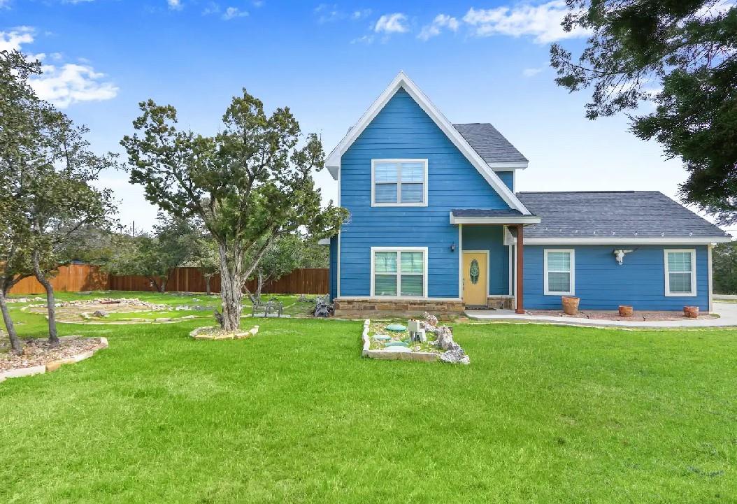 1009 Eagle Flight Dr, Canyon Lake, TX 78133