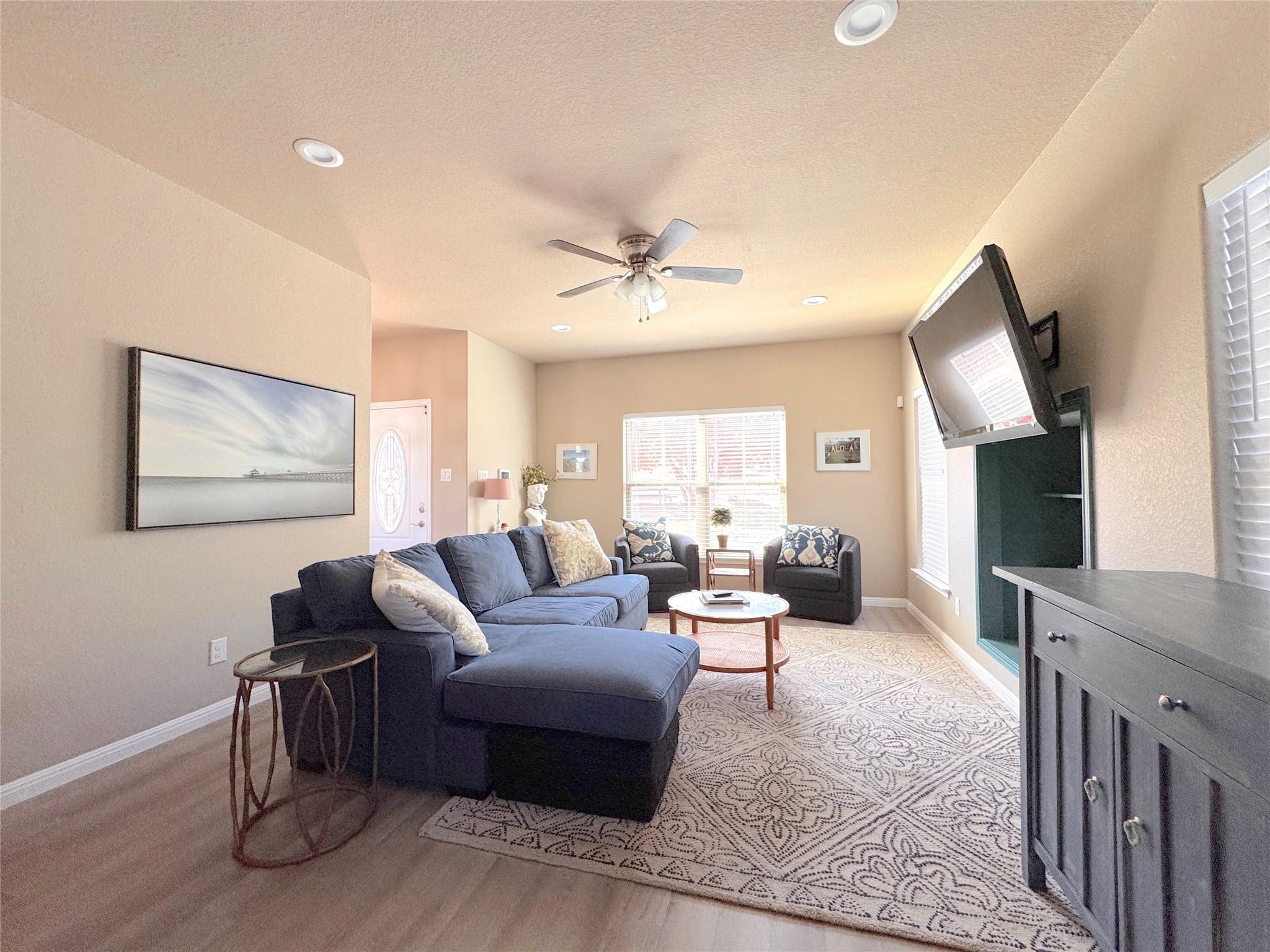 1009 Eagle Flight Dr, Canyon Lake, TX 78133