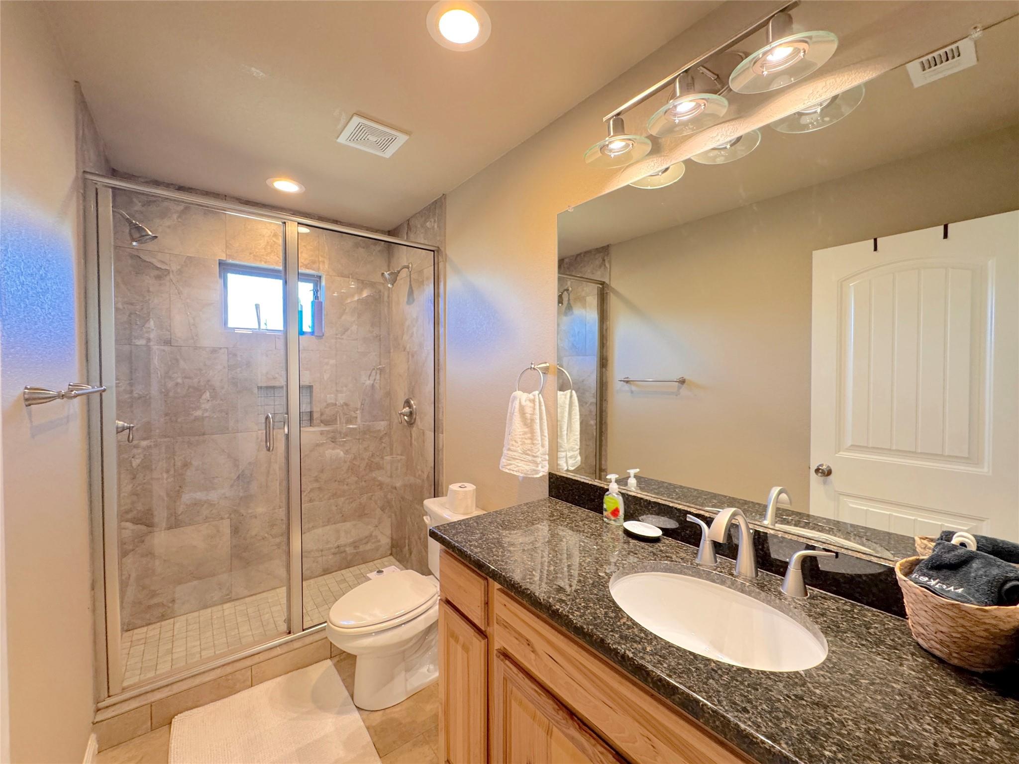 1009 Eagle Flight Dr, Canyon Lake, TX 78133