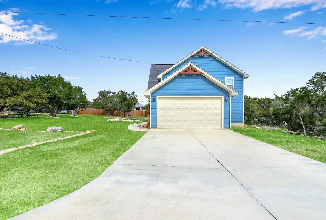 1009 Eagle Flight Dr, Canyon Lake, TX 78133
