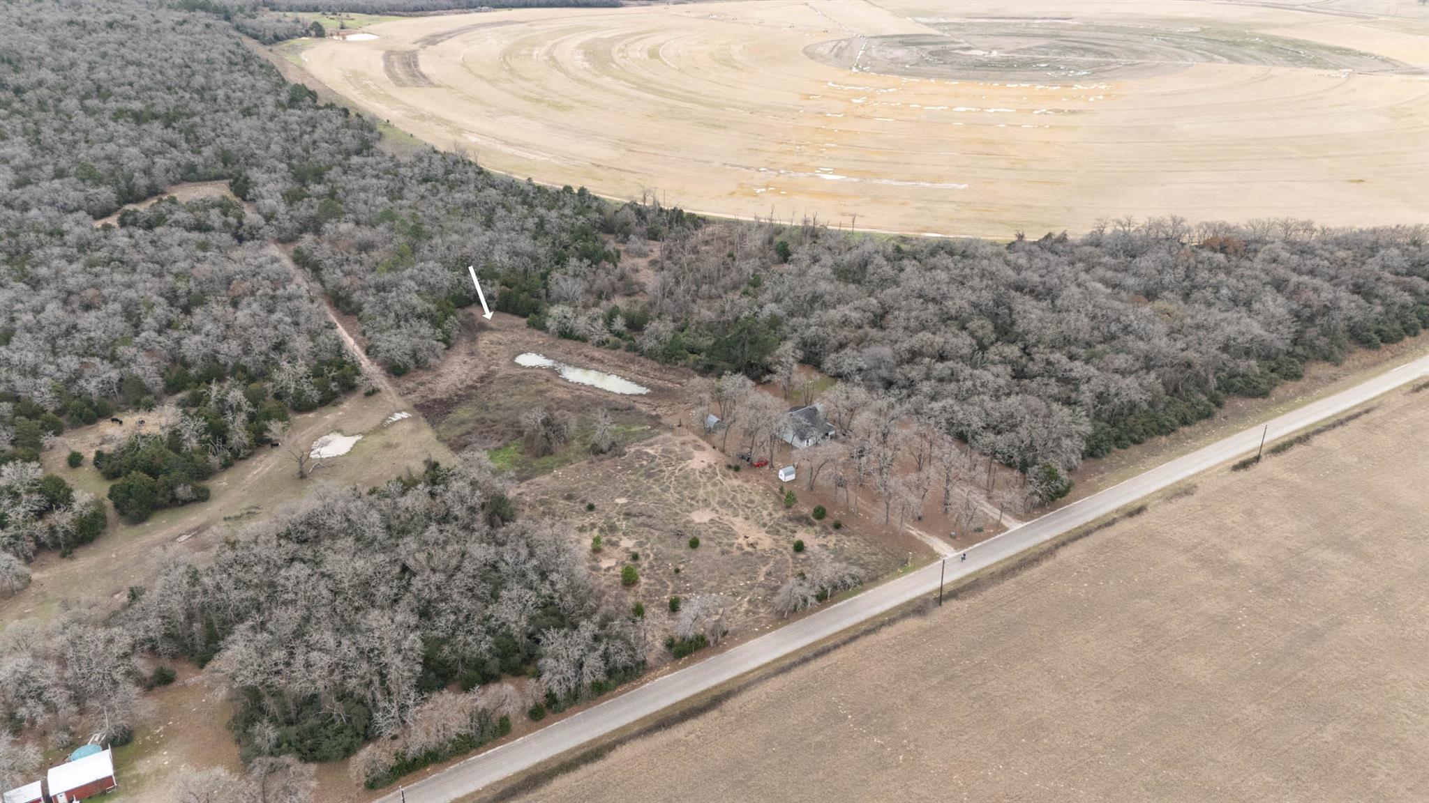 920 Old Potato Rd, Paige, TX 78659