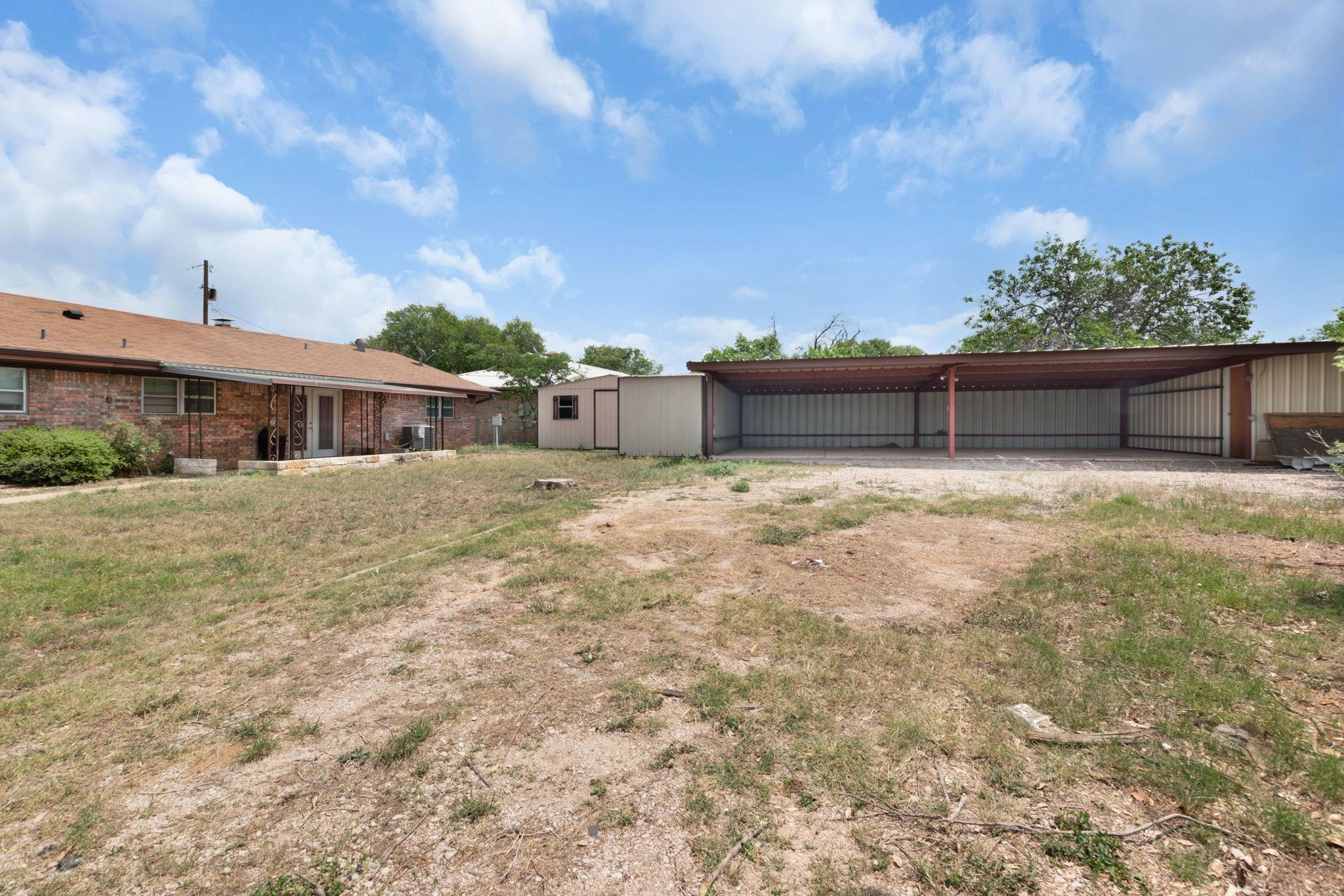 2025 Forest Trl, Kingsland, TX 78639