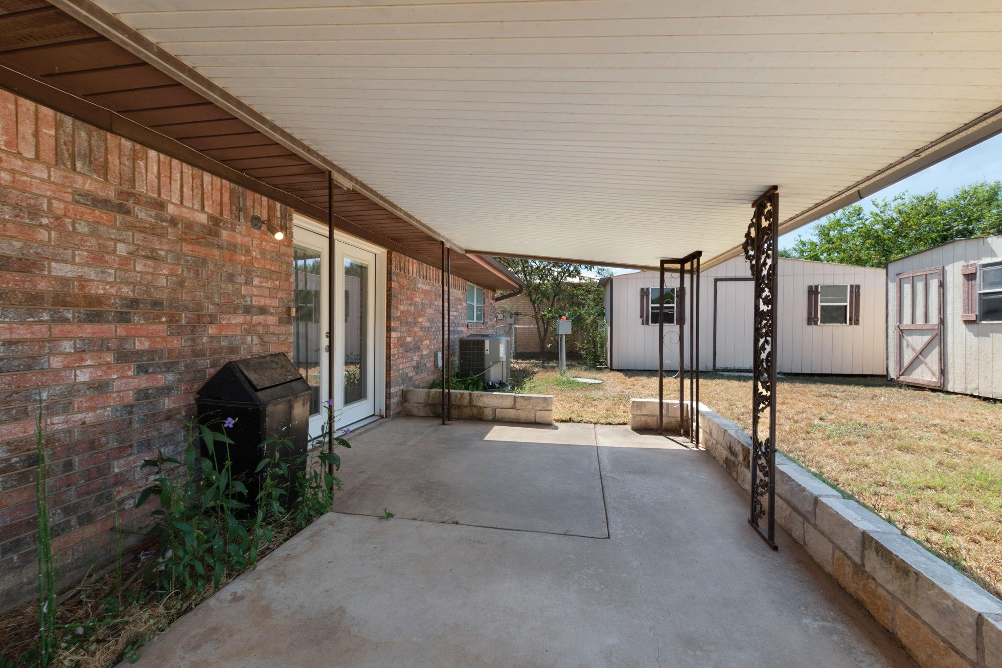 2025 Forest Trl, Kingsland, TX 78639