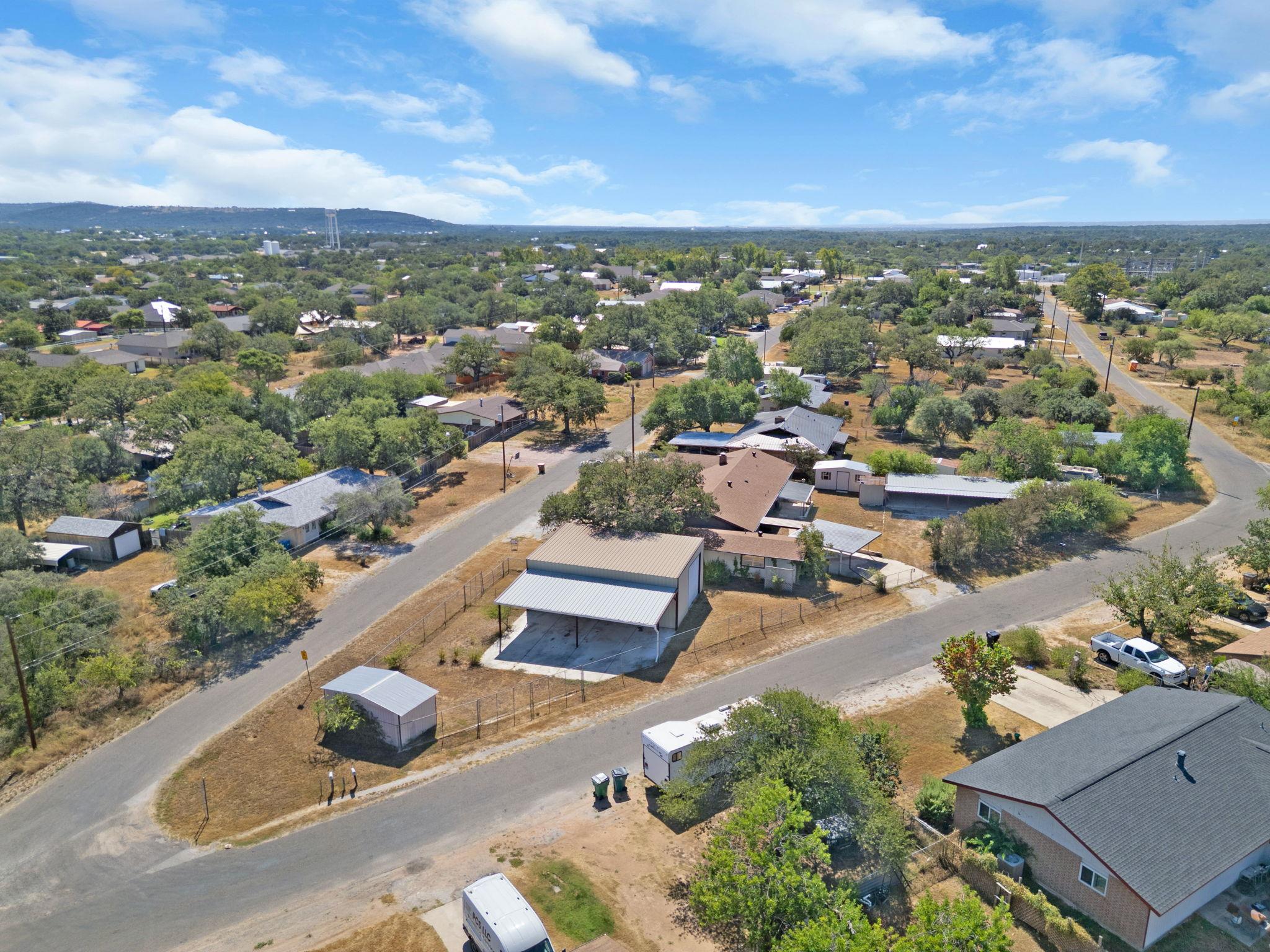 2025 Forest Trl, Kingsland, TX 78639