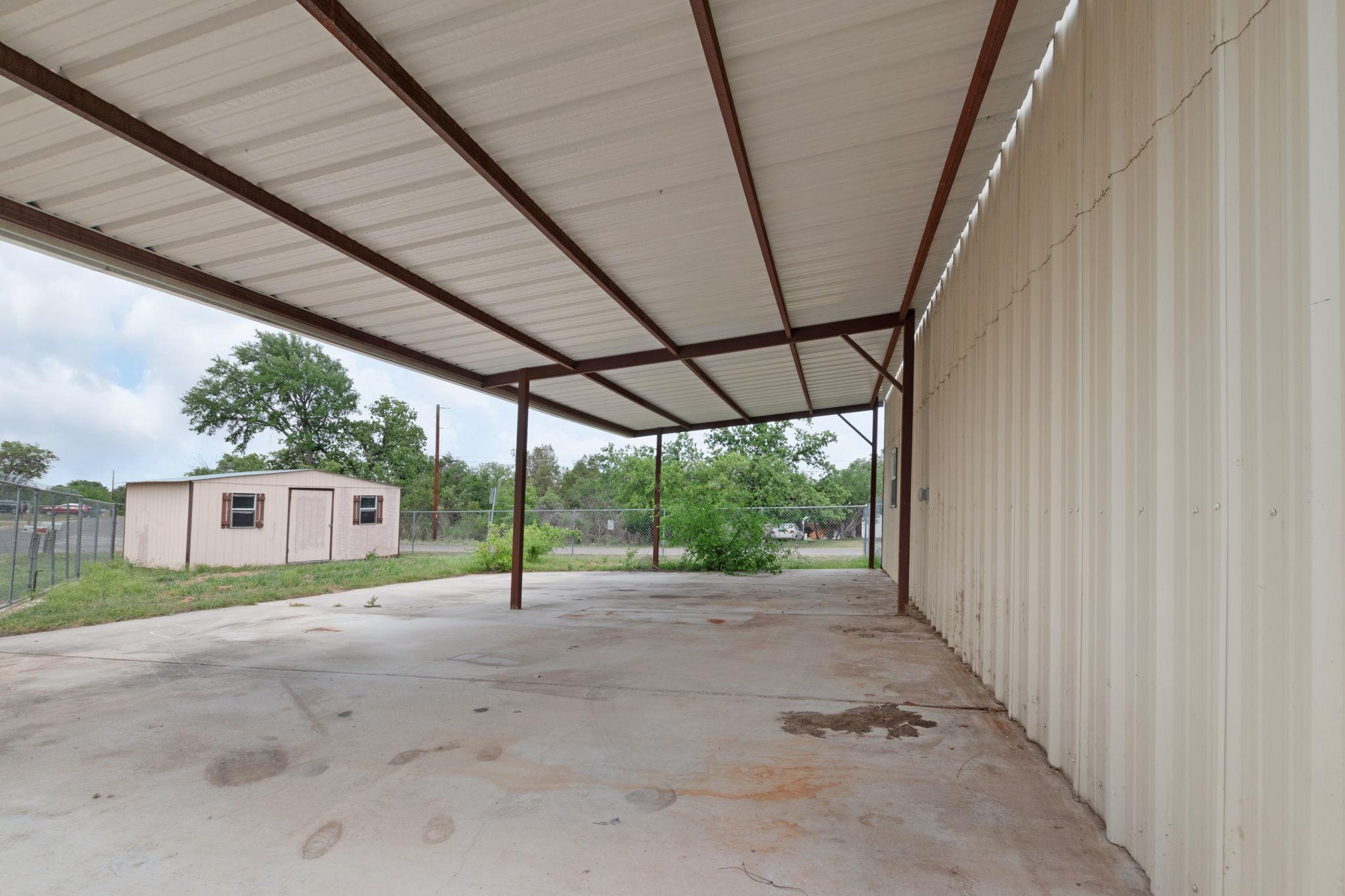 2025 Forest Trl, Kingsland, TX 78639
