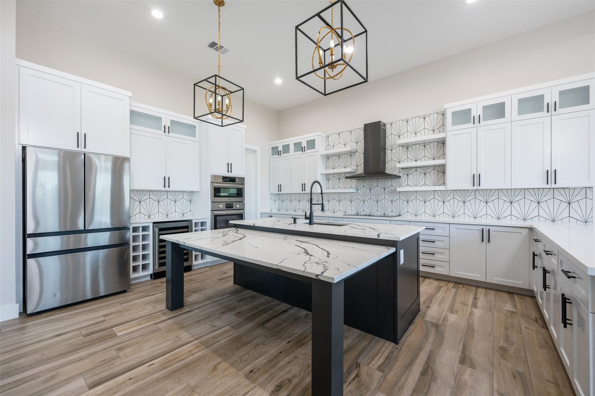 104 Cactus Corner, Horseshoe Bay, TX 78657