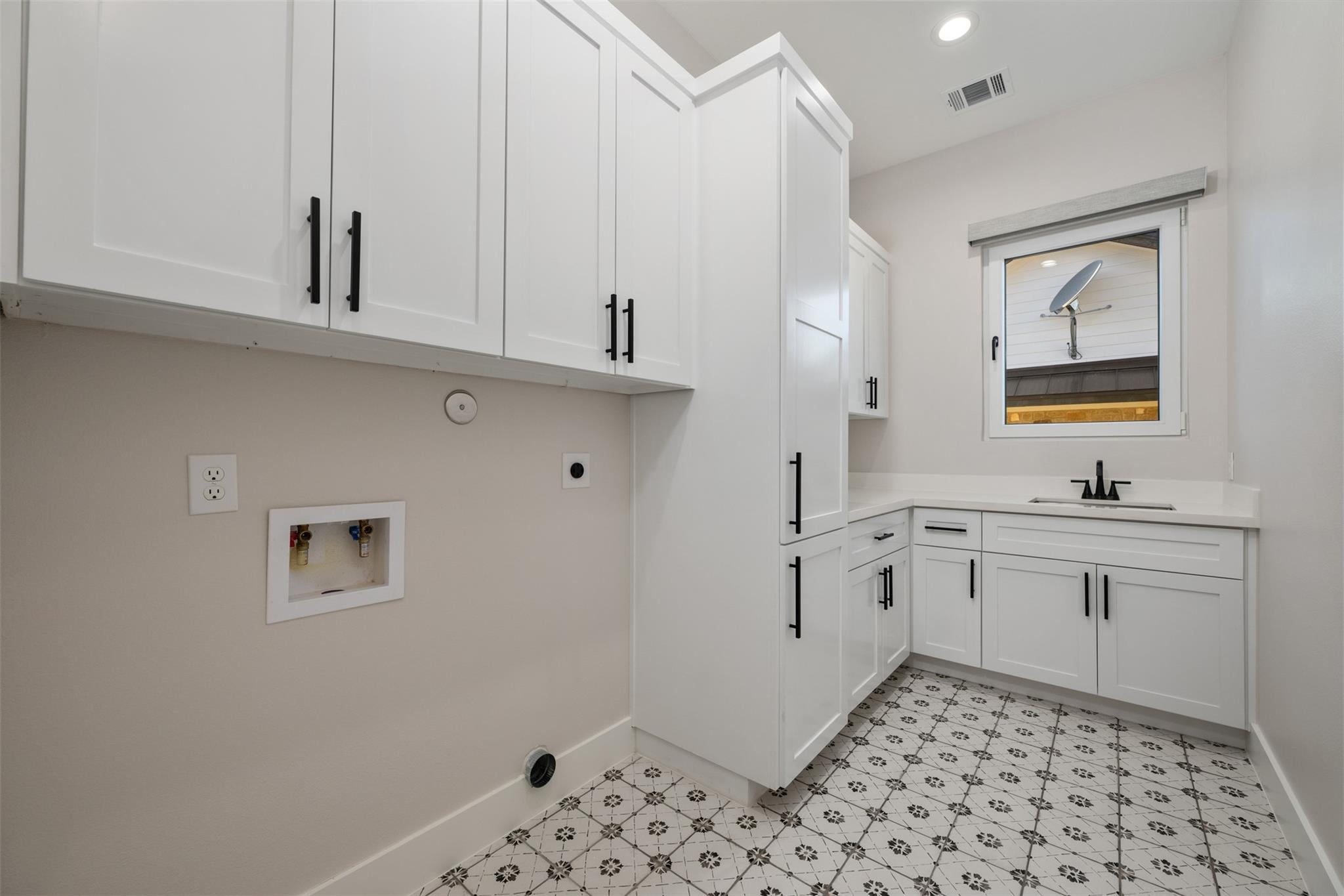 104 Cactus Corner, Horseshoe Bay, TX 78657