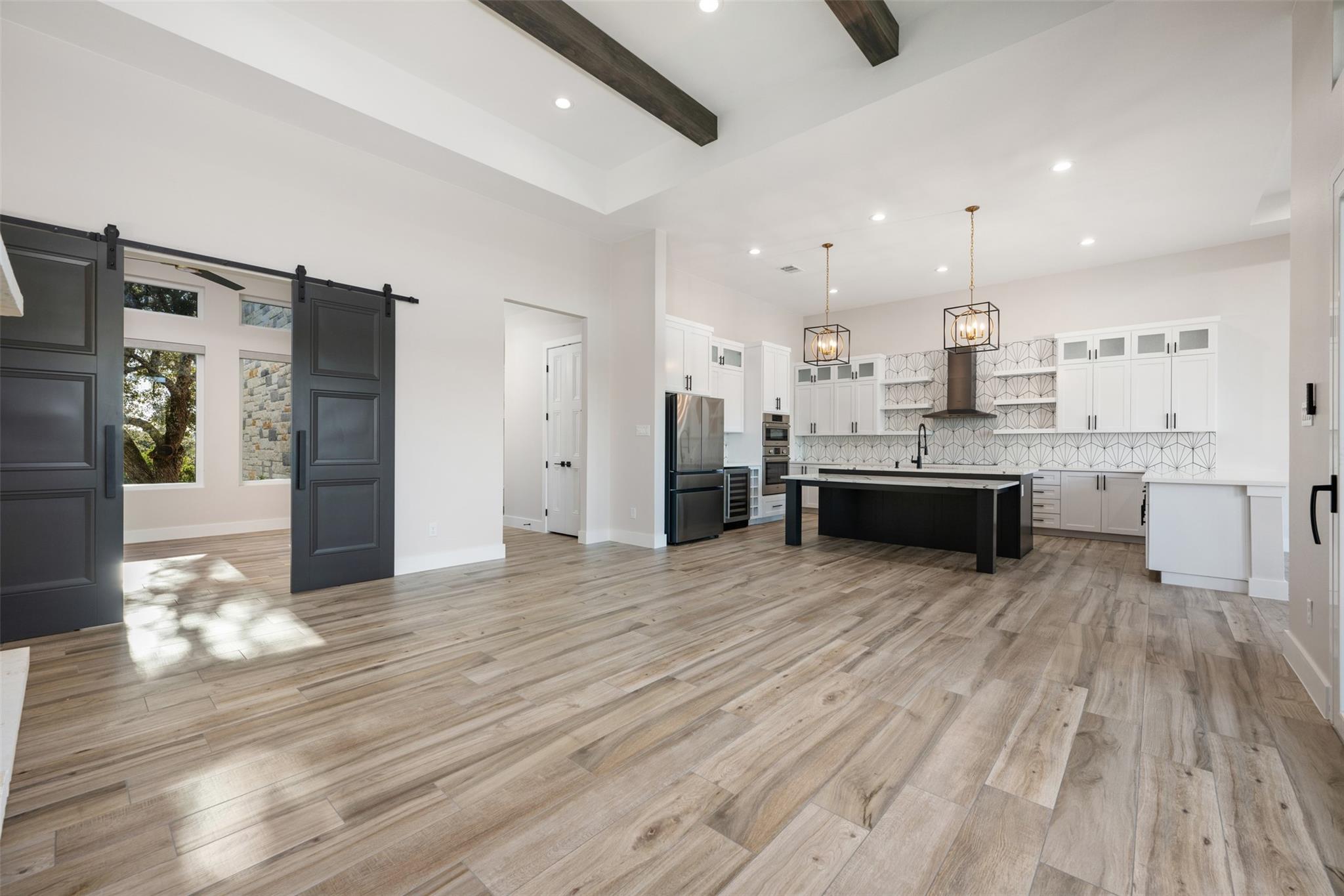 104 Cactus Corner, Horseshoe Bay, TX 78657