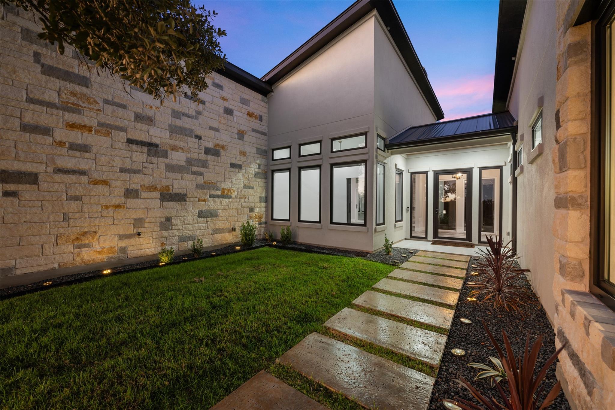 104 Cactus Corner, Horseshoe Bay, TX 78657