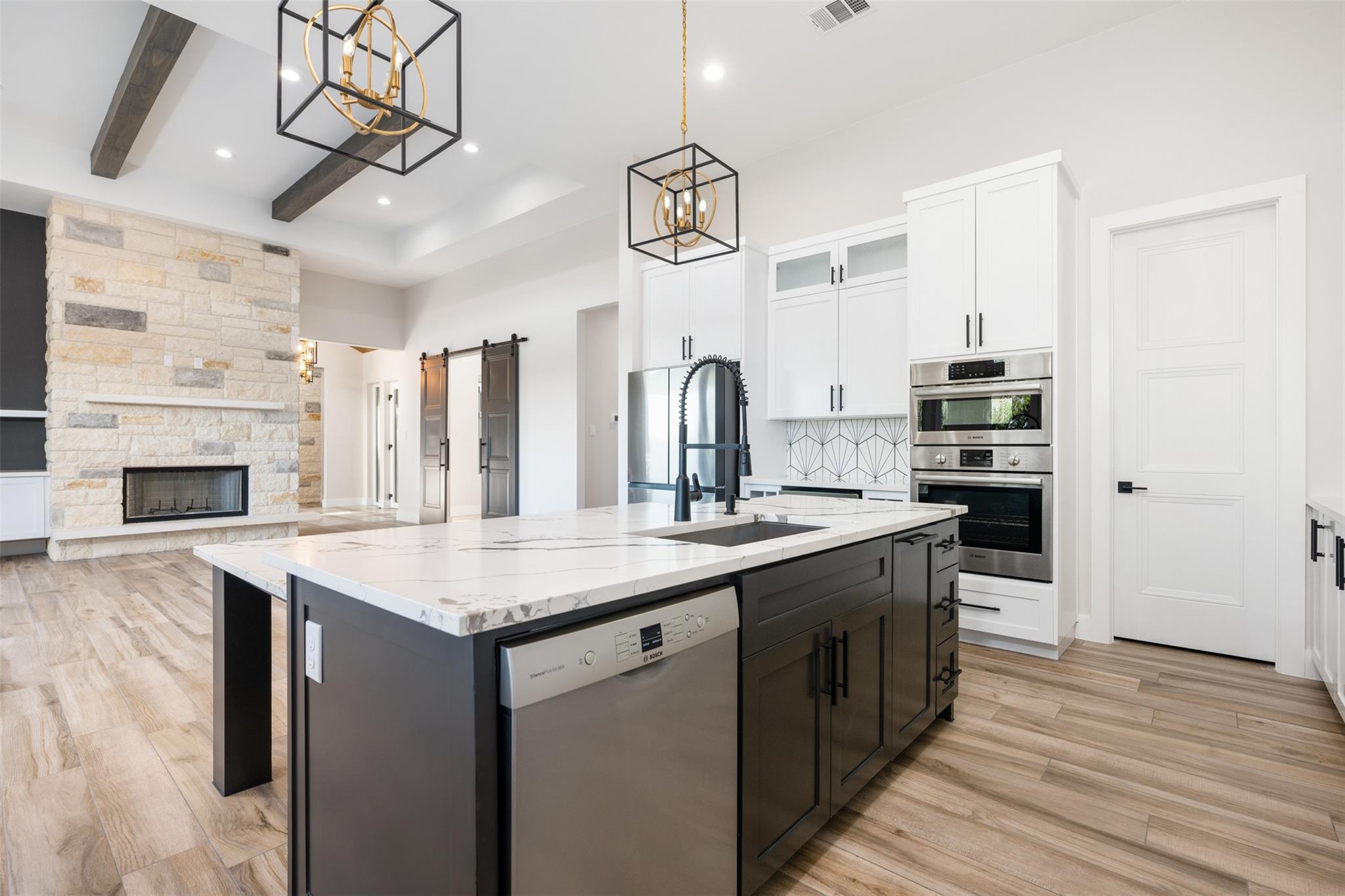 104 Cactus Corner, Horseshoe Bay, TX 78657