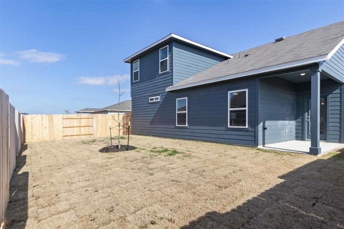 308 Yellowstone Dr, Kyle, TX 78640