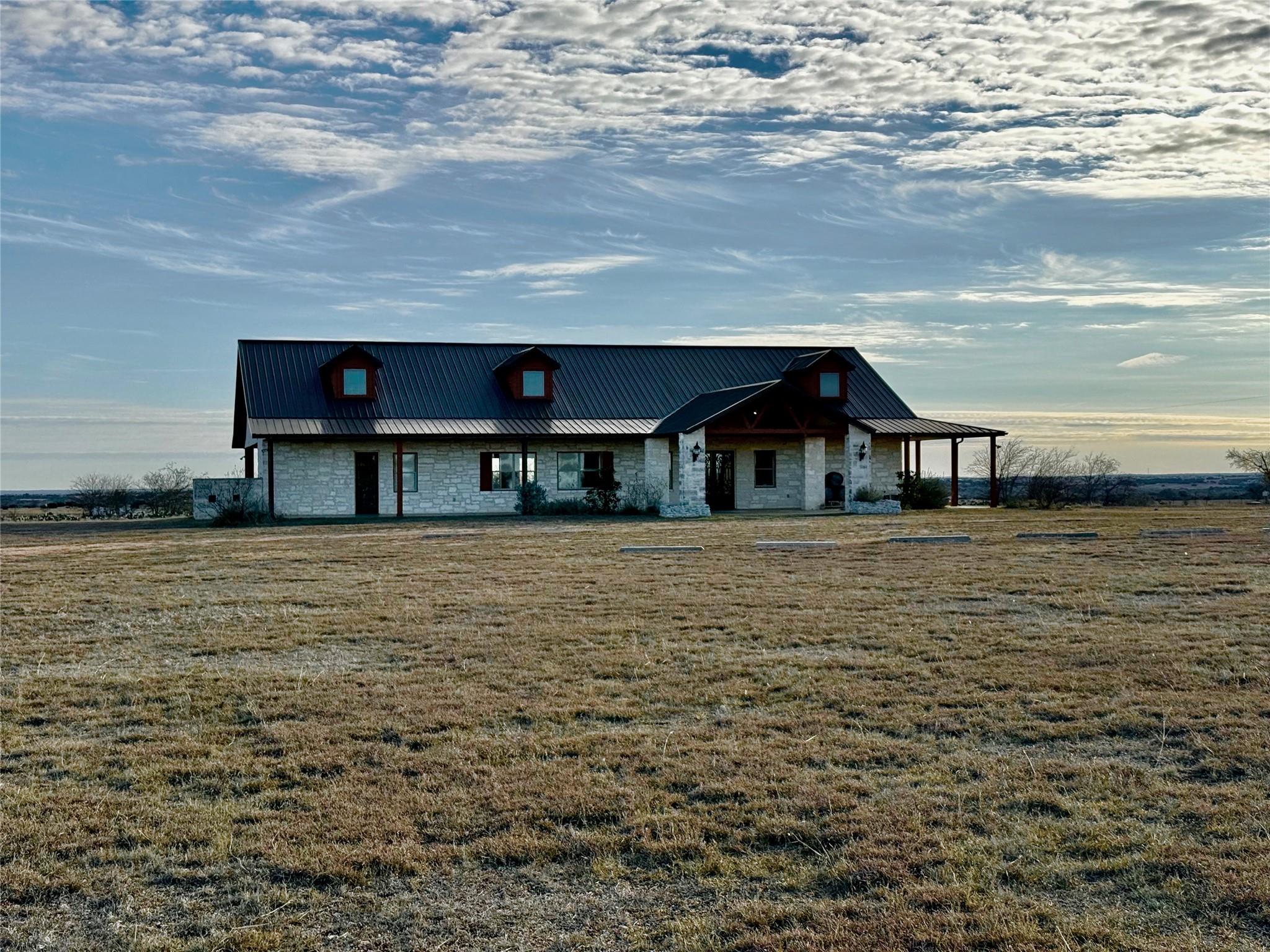 3125 County Road 212 Rd, Bertram, TX 78605