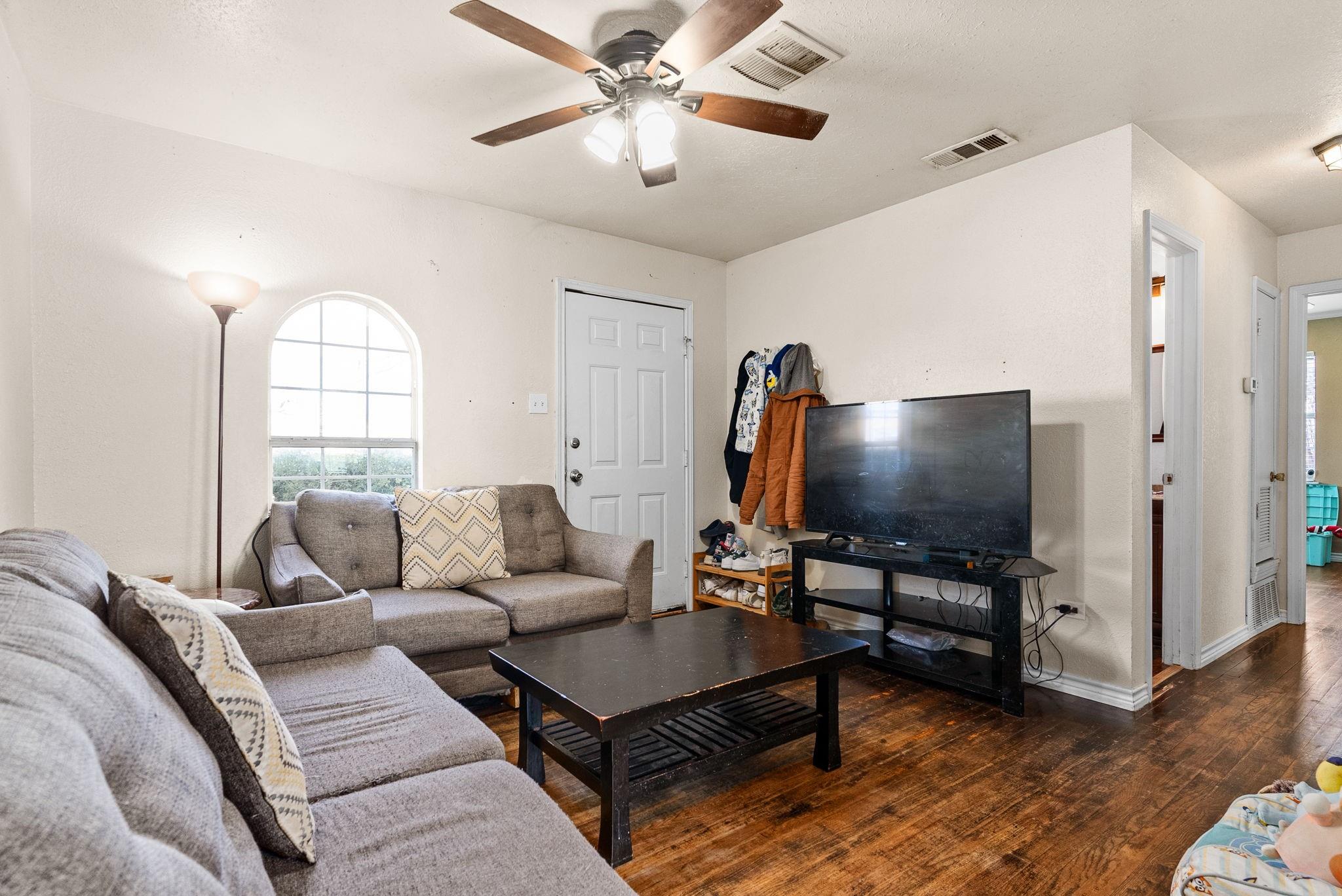 240 Orchard St, Kempner, TX 76539