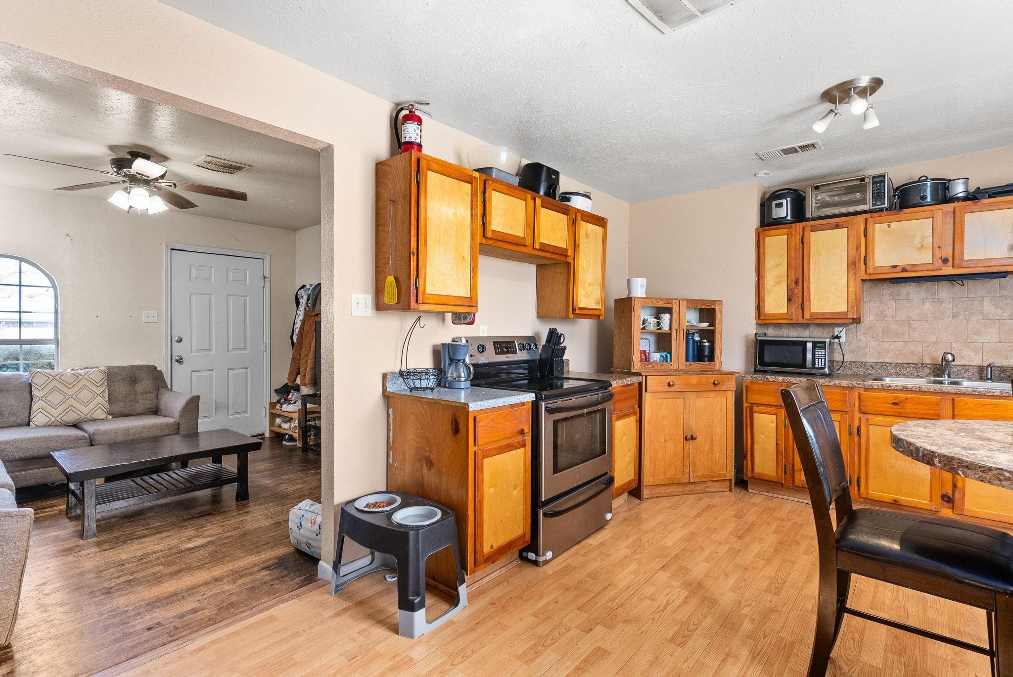 240 Orchard St, Kempner, TX 76539