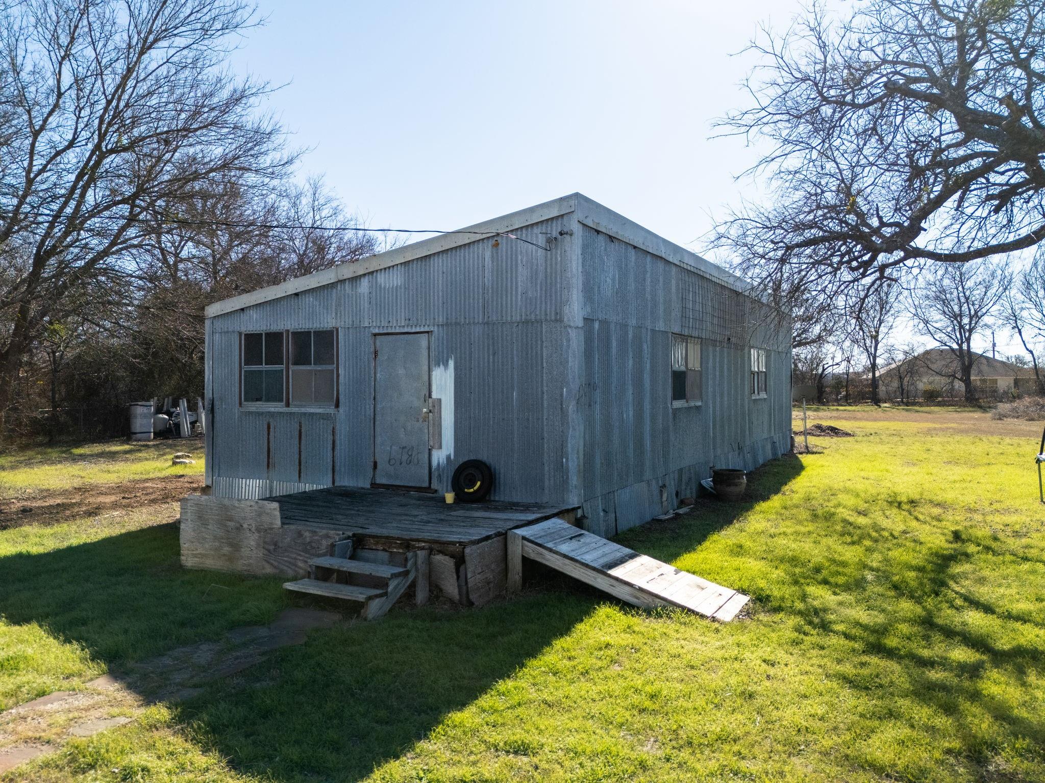 240 Orchard St, Kempner, TX 76539