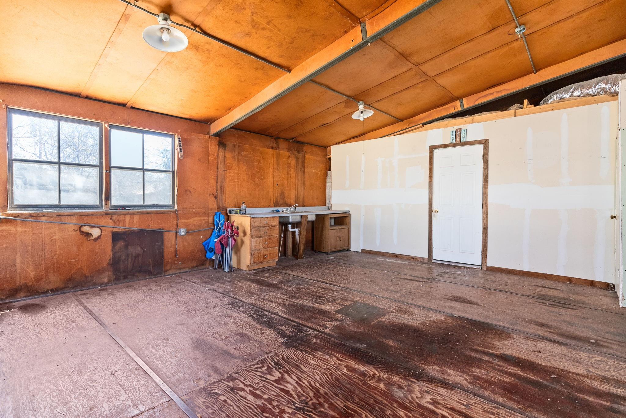 240 Orchard St, Kempner, TX 76539