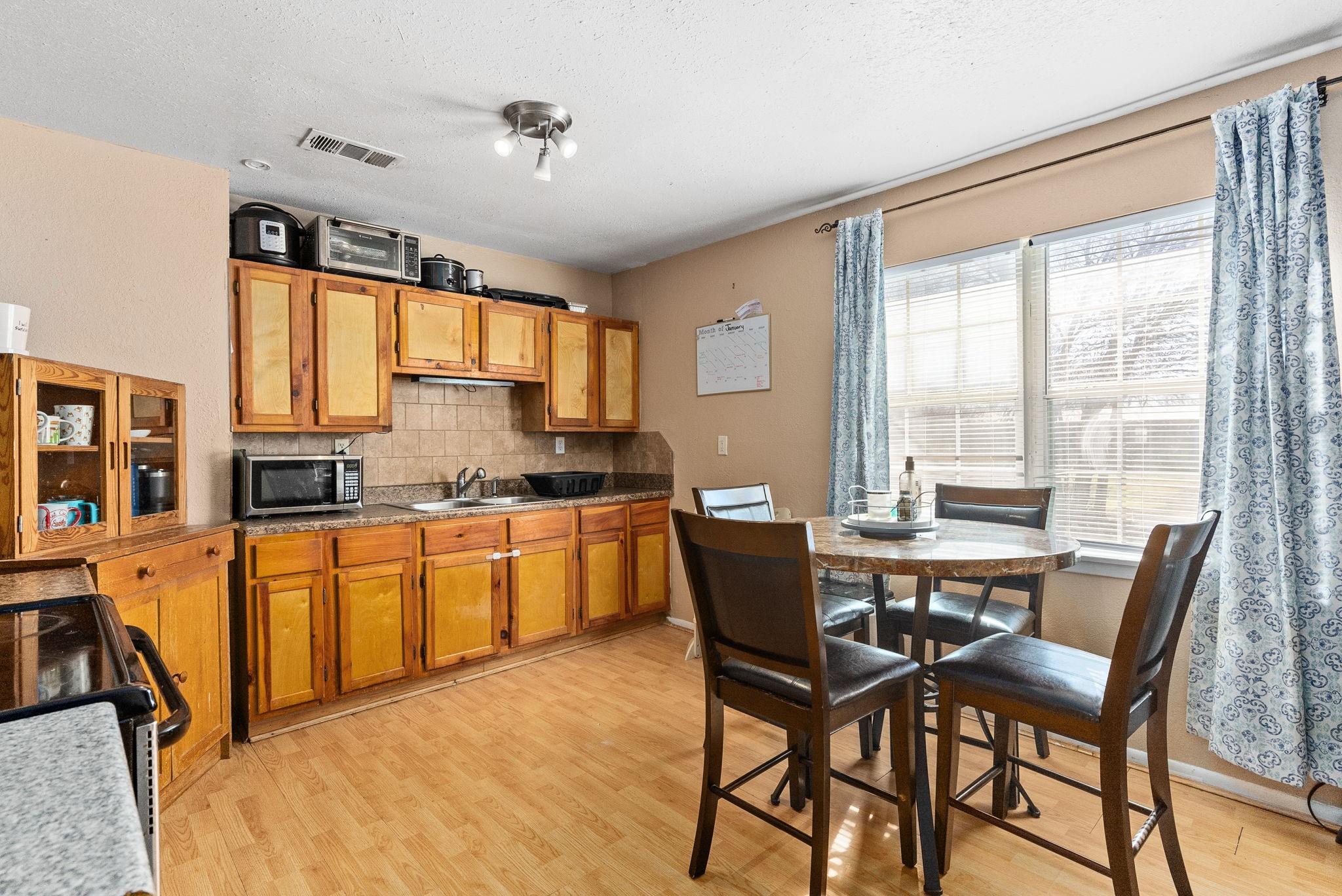 240 Orchard St, Kempner, TX 76539
