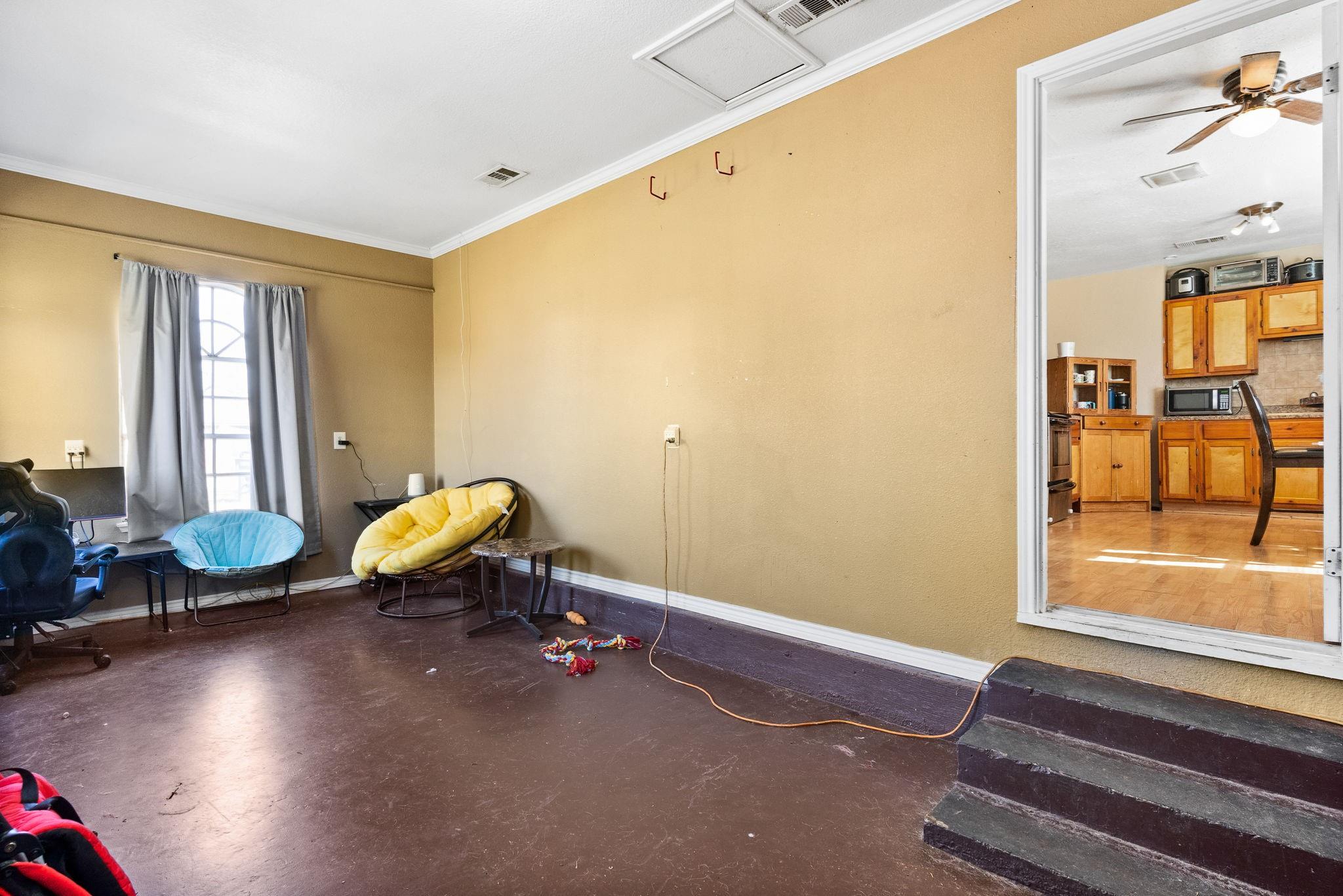 240 Orchard St, Kempner, TX 76539