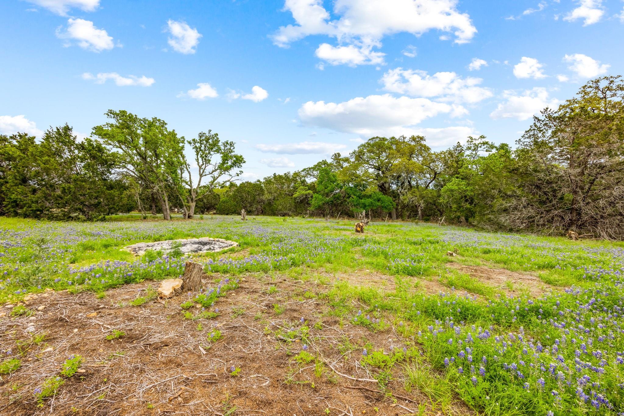 32 Moonlight Ln, Wimberley, TX 78676