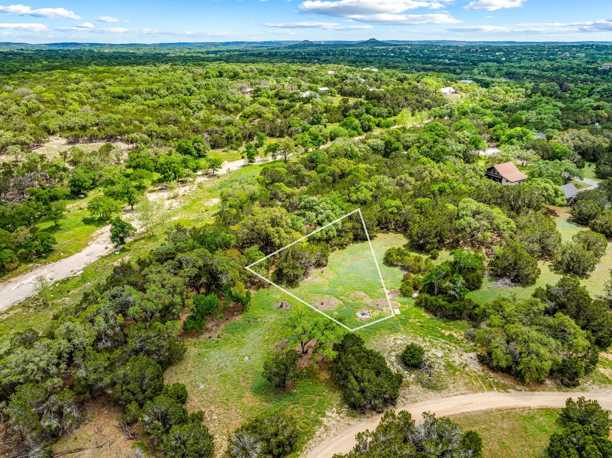 32 Moonlight Ln, Wimberley, TX 78676