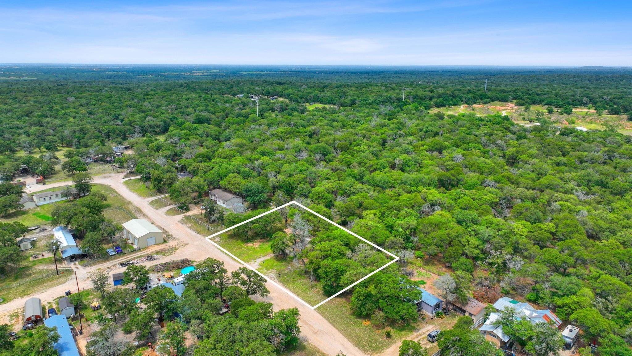 130 Leaning Oaks Cir, Seguin, TX 78155