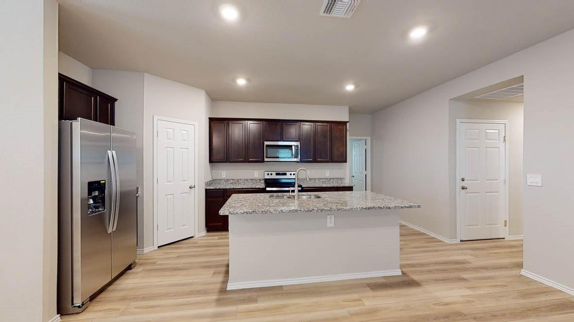 218 Rearden Rd, Jarrell, TX 76537