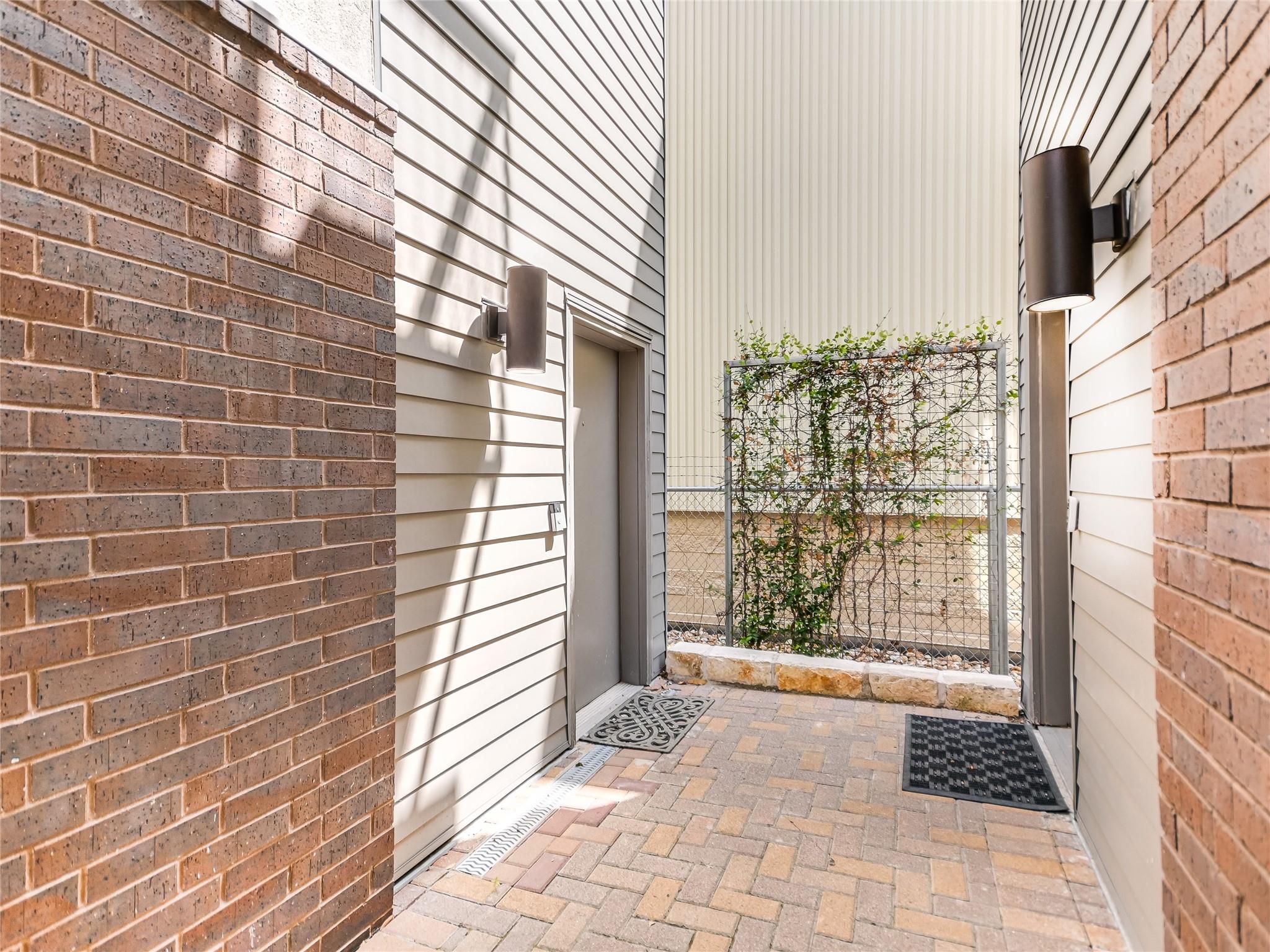 1702 S Lamar Blvd # 22, Austin, TX 78704