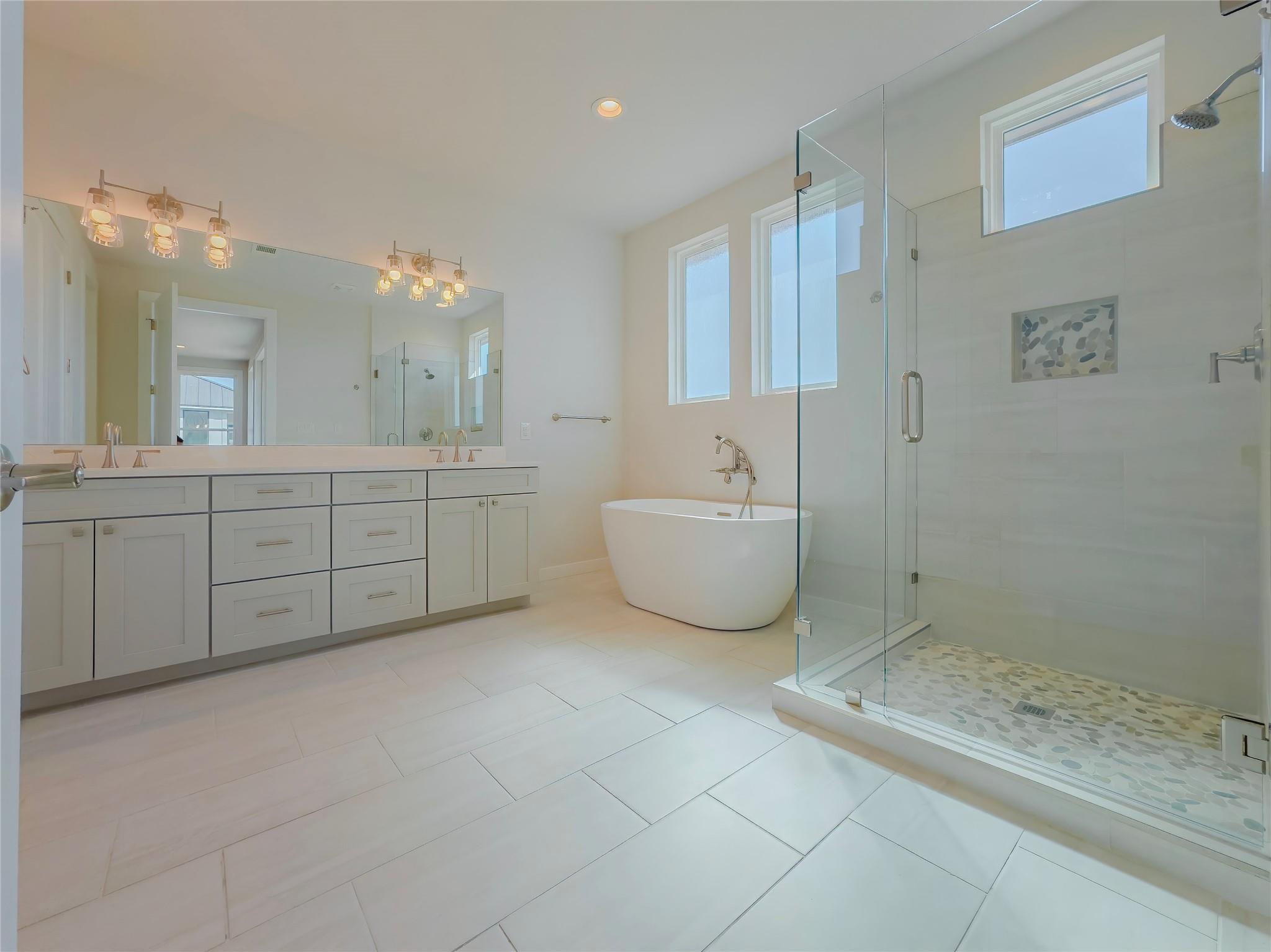 25829 Case Ln # 8, Spicewood, TX 78669