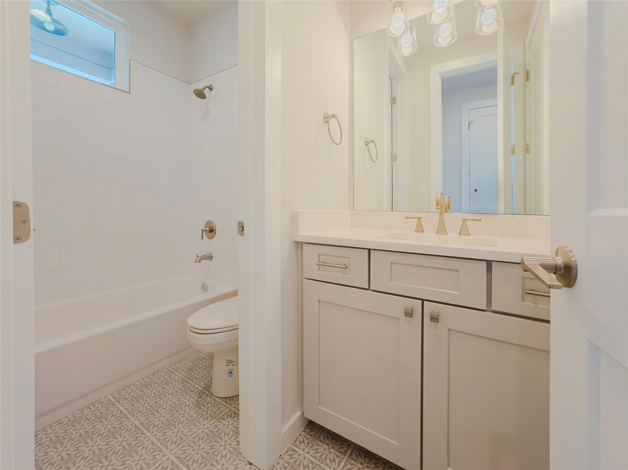 25829 Case Ln # 8, Spicewood, TX 78669