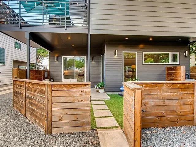 402 W 51st St # B, Austin, TX 78751