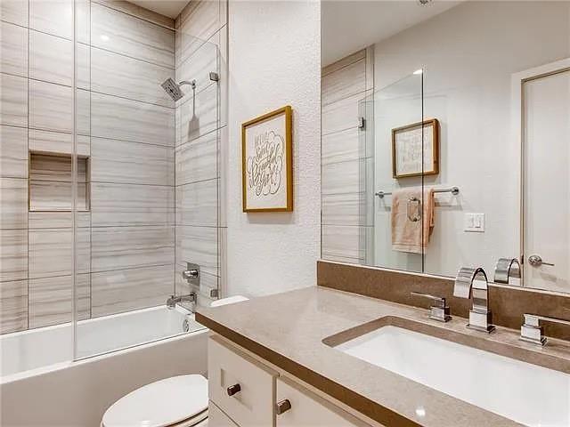 402 W 51st St # B, Austin, TX 78751