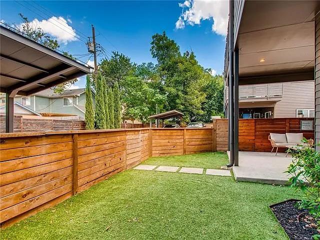 402 W 51st St # B, Austin, TX 78751