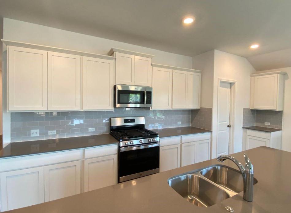 100 Barcelona, Kyle, TX 78640
