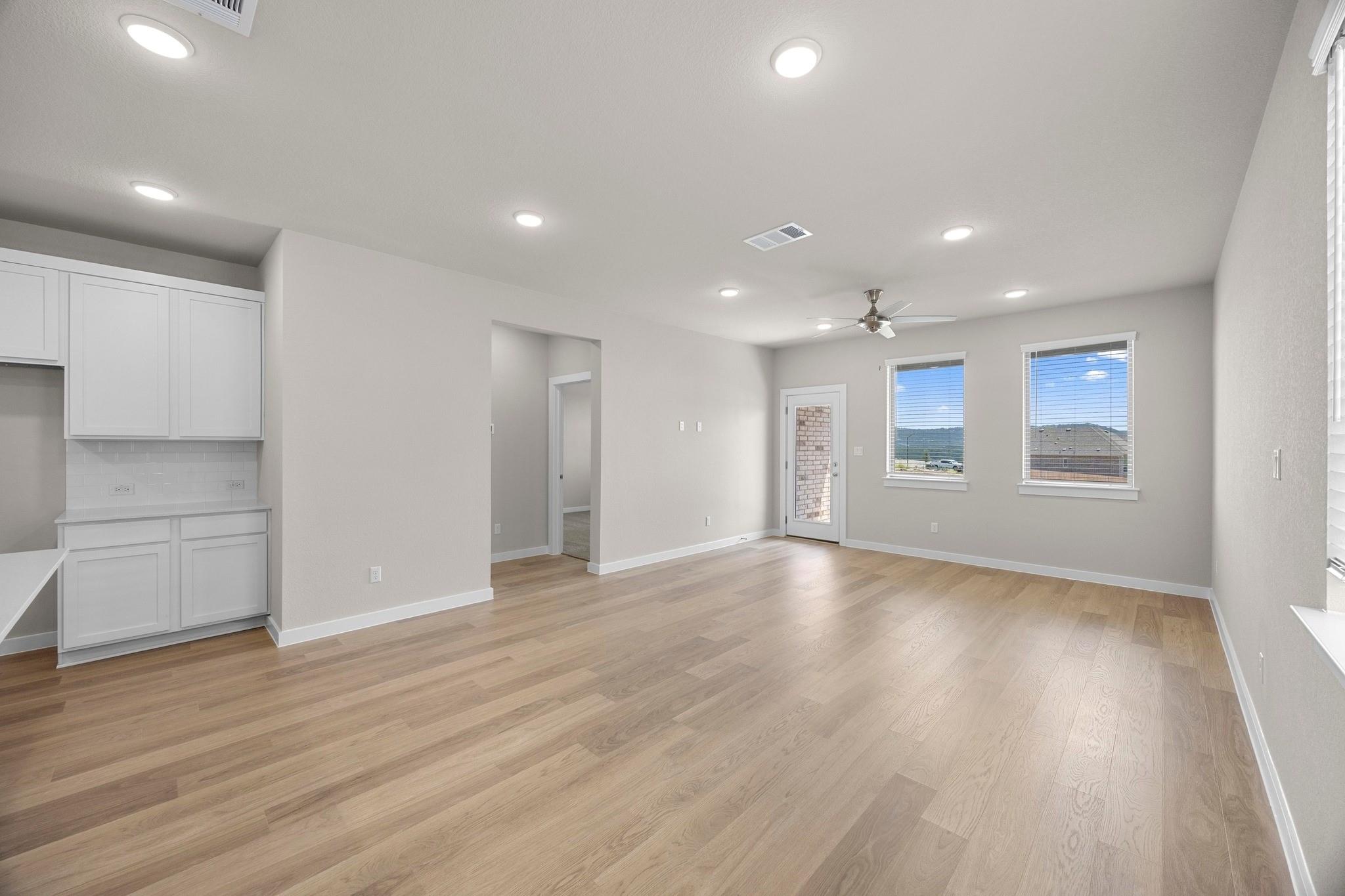 8013 Shining Flor Run, Lago Vista, TX 78645