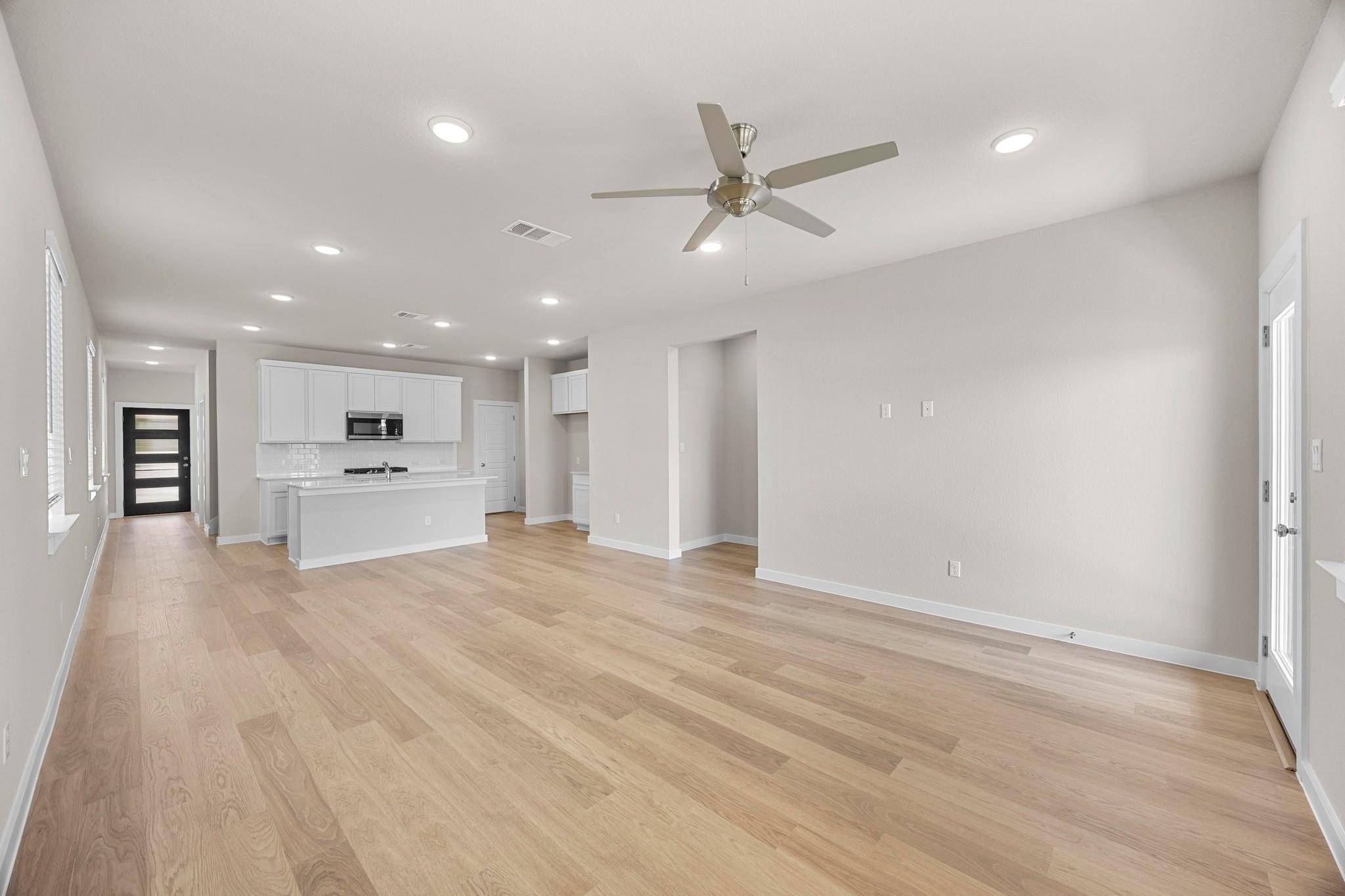 8013 Shining Flor Run, Lago Vista, TX 78645