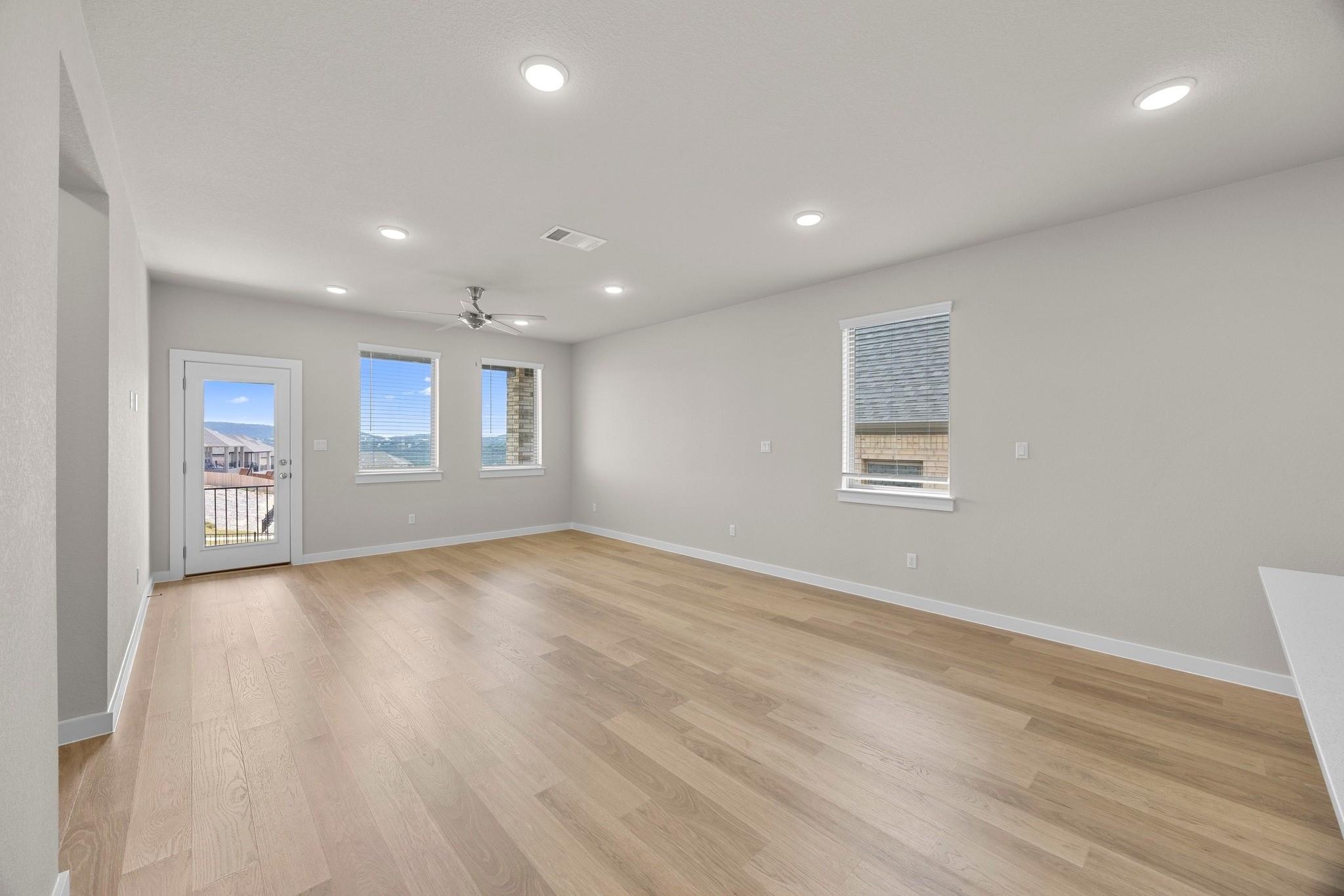 8013 Shining Flor Run, Lago Vista, TX 78645