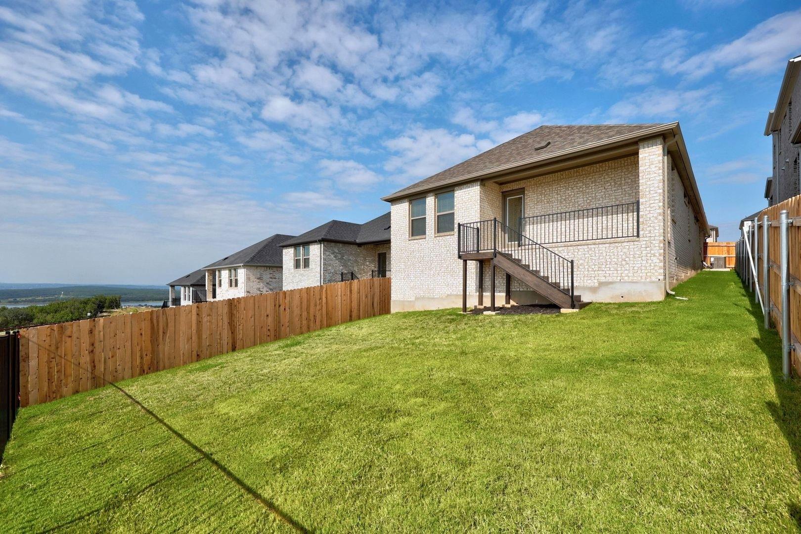 8007 Shining Flor Ln, Lago Vista, TX 78645