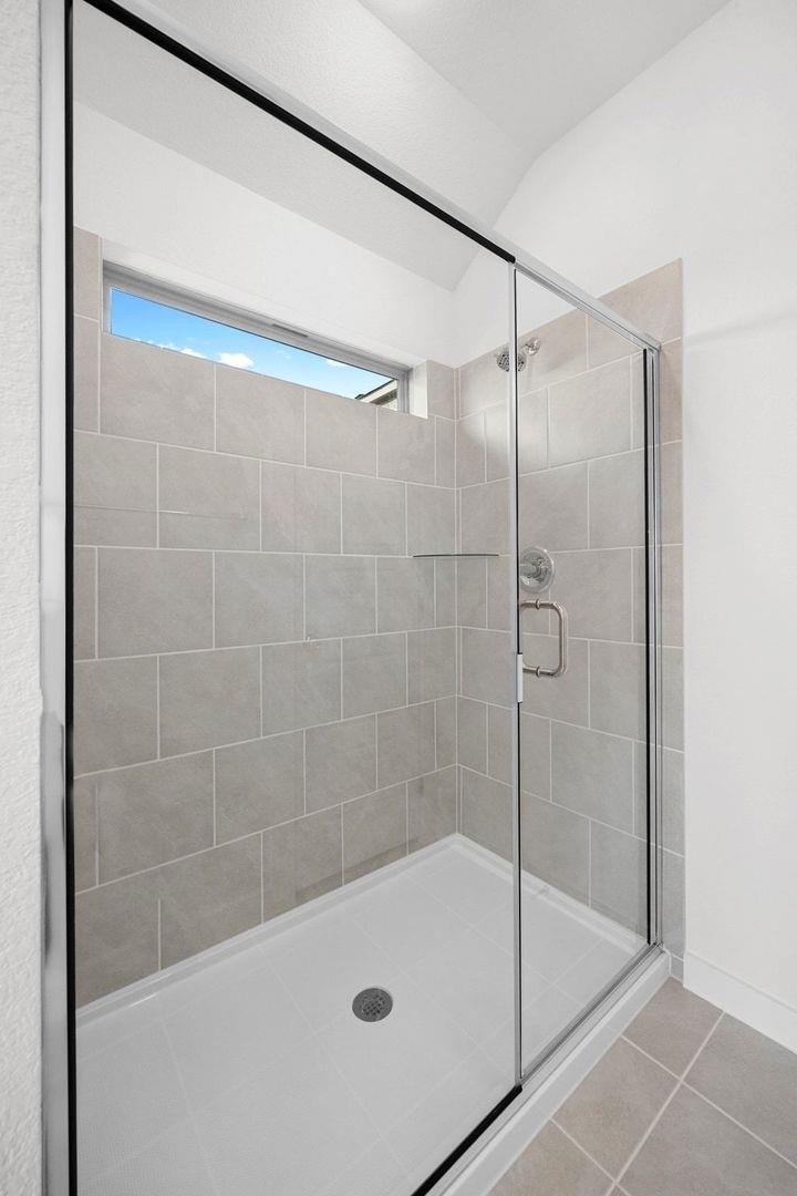 8007 Shining Flor Ln, Lago Vista, TX 78645