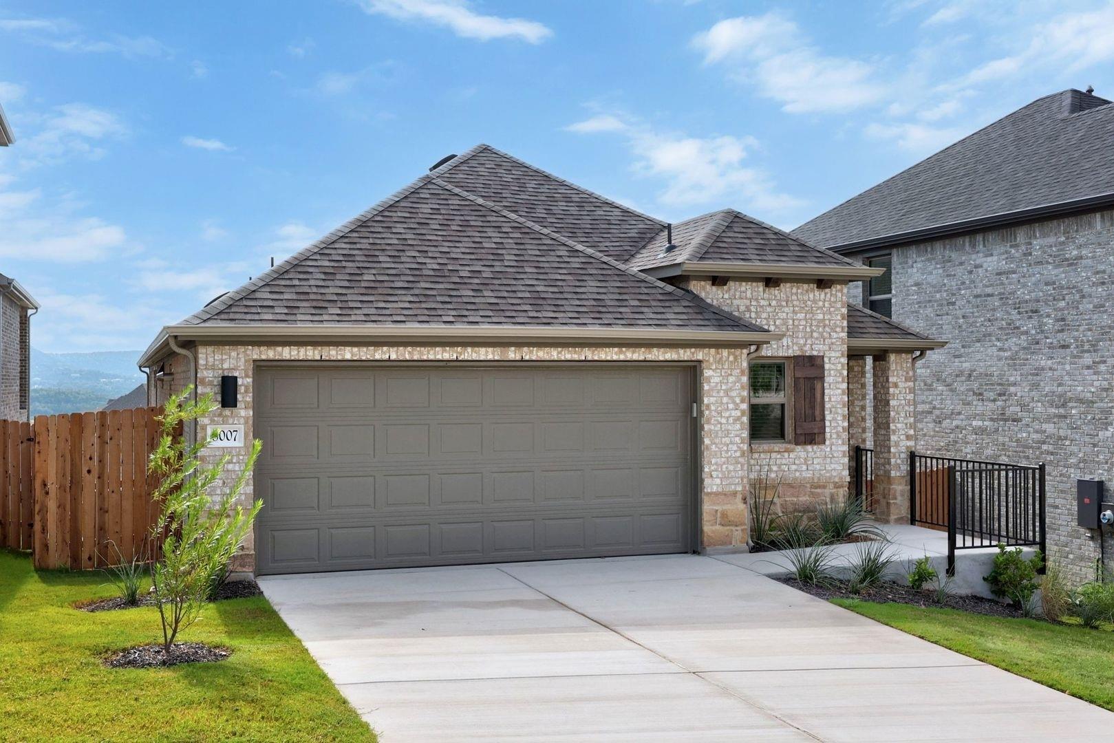 8007 Shining Flor Ln, Lago Vista, TX 78645