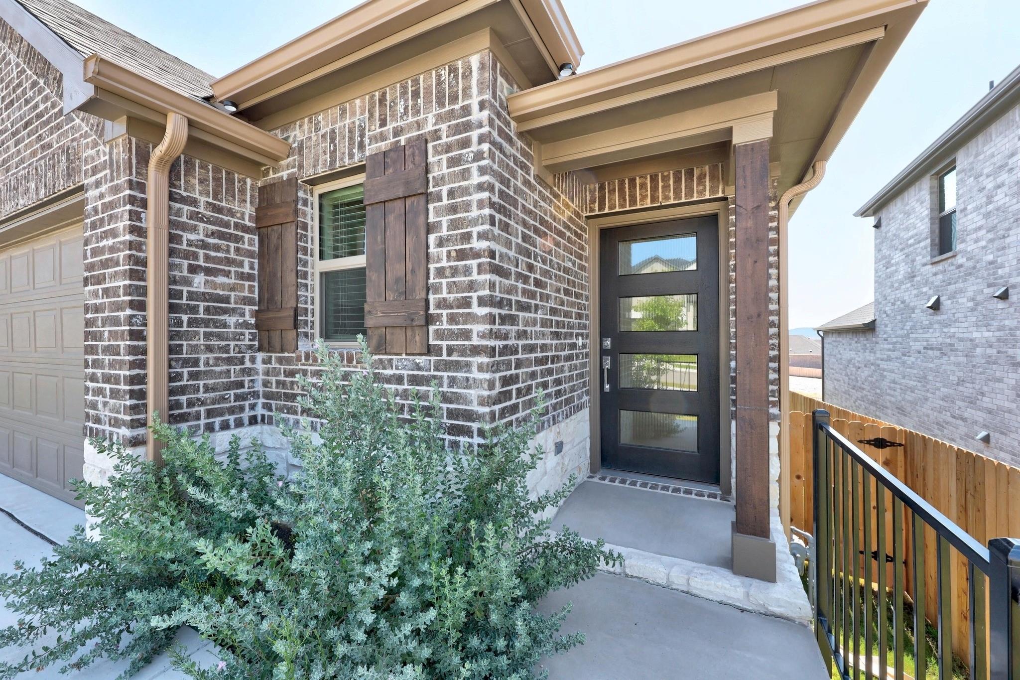 8017 Shining Flor Run, Lago Vista, TX 78645