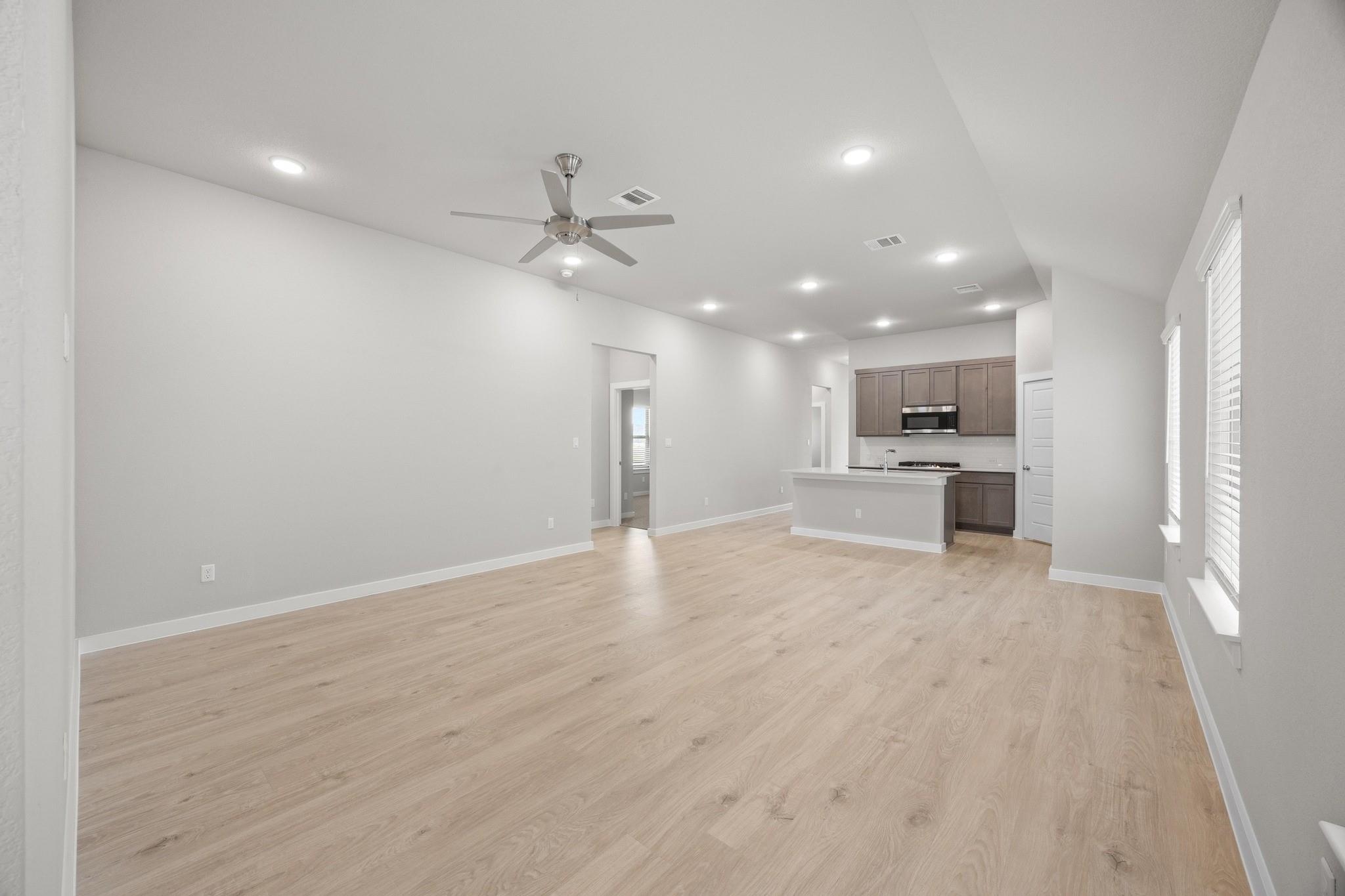 8017 Shining Flor Run, Lago Vista, TX 78645