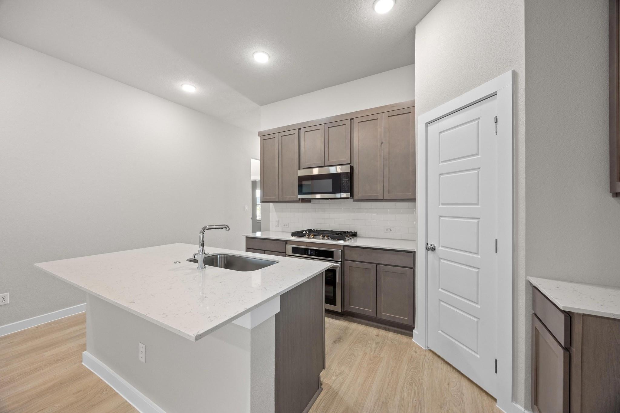 8017 Shining Flor Run, Lago Vista, TX 78645