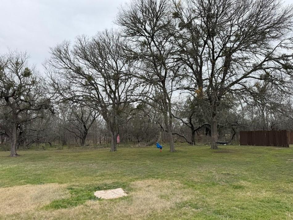 622 Longhollow Rd, Dale, TX 78616