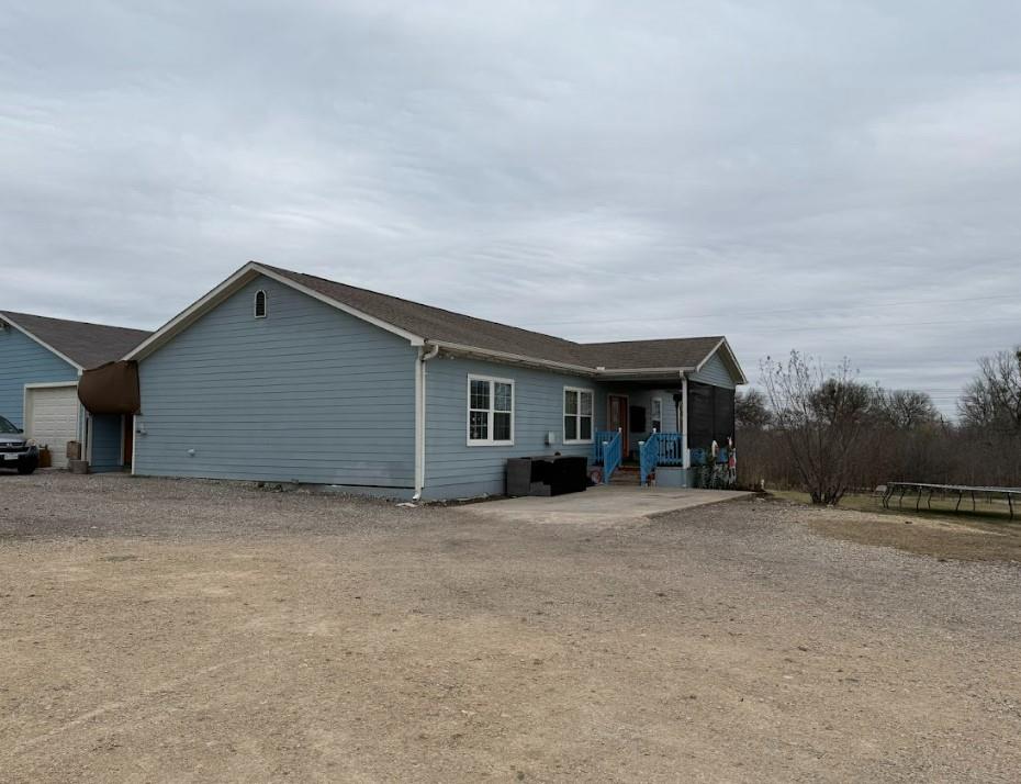 622 Longhollow Rd, Dale, TX 78616